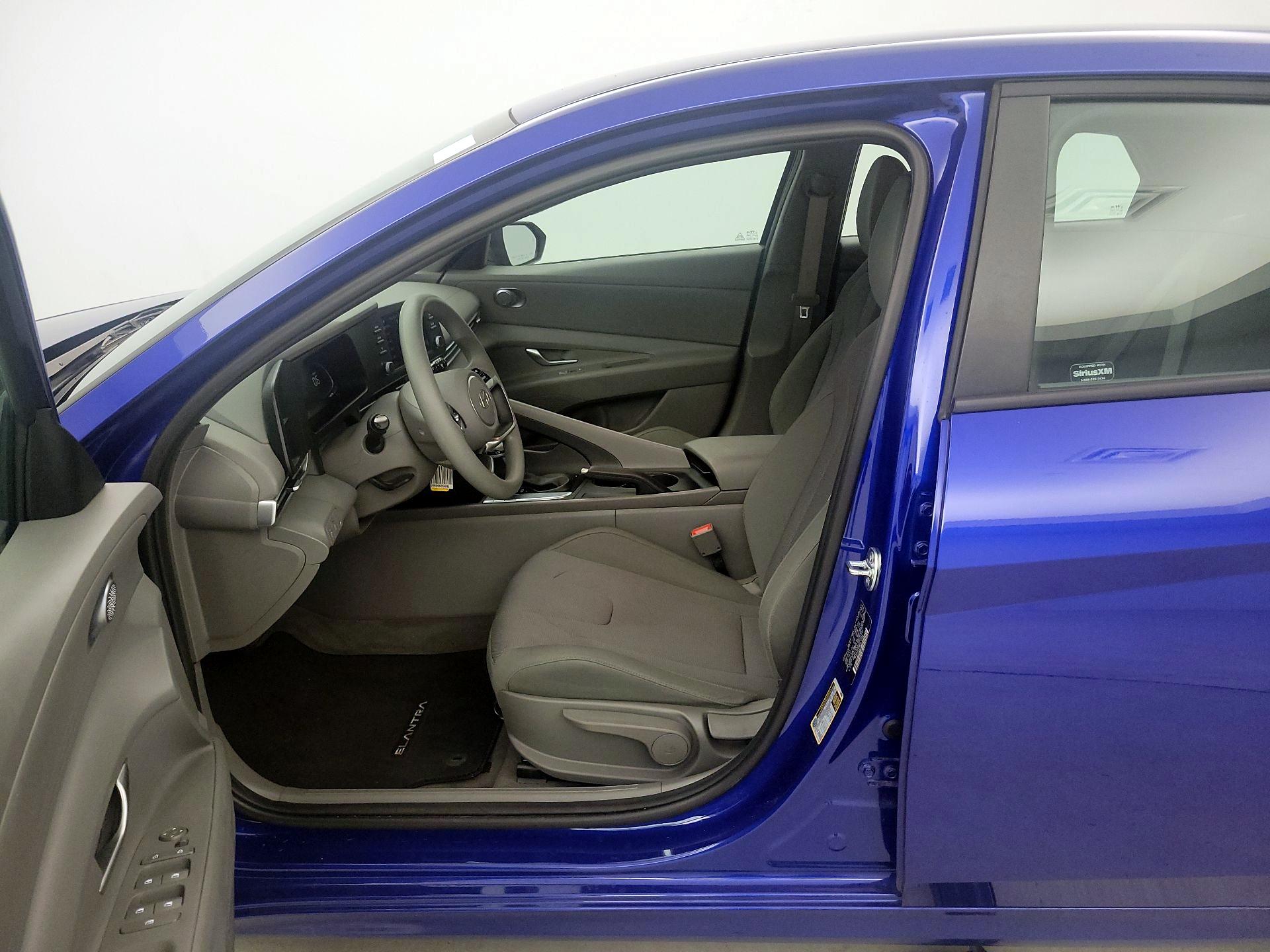 Thumbnail: 2025 Hyundai Elantra - 9