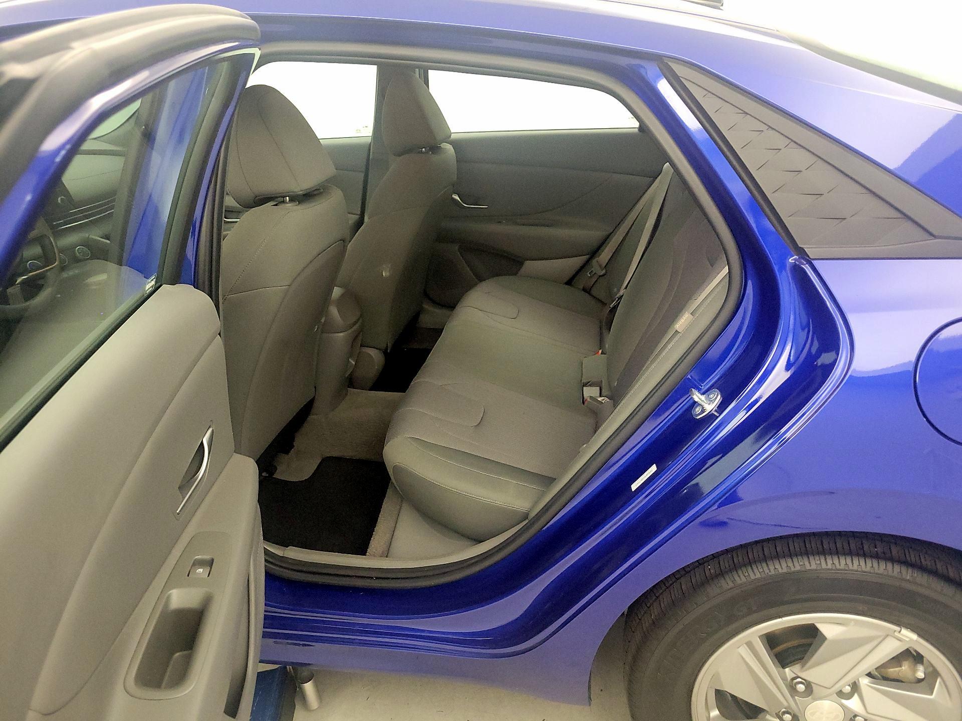 Thumbnail: 2025 Hyundai Elantra - 17