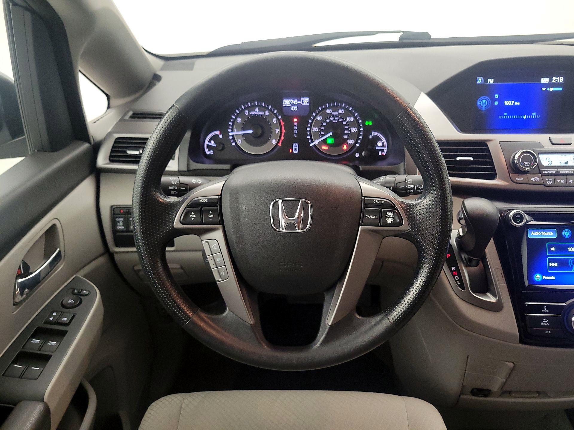 Thumbnail: 2016 Honda Odyssey - 10