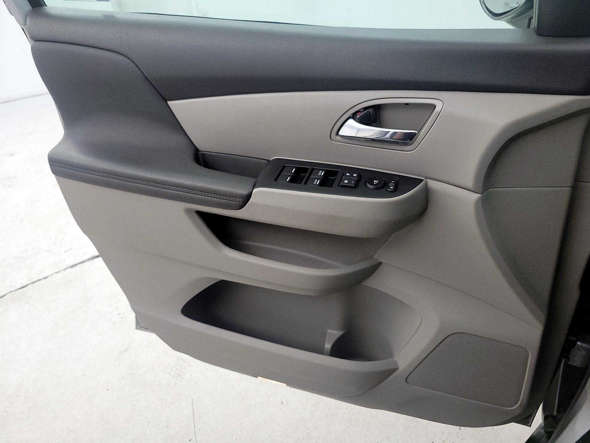 Thumbnail: 2016 Honda Odyssey - 12