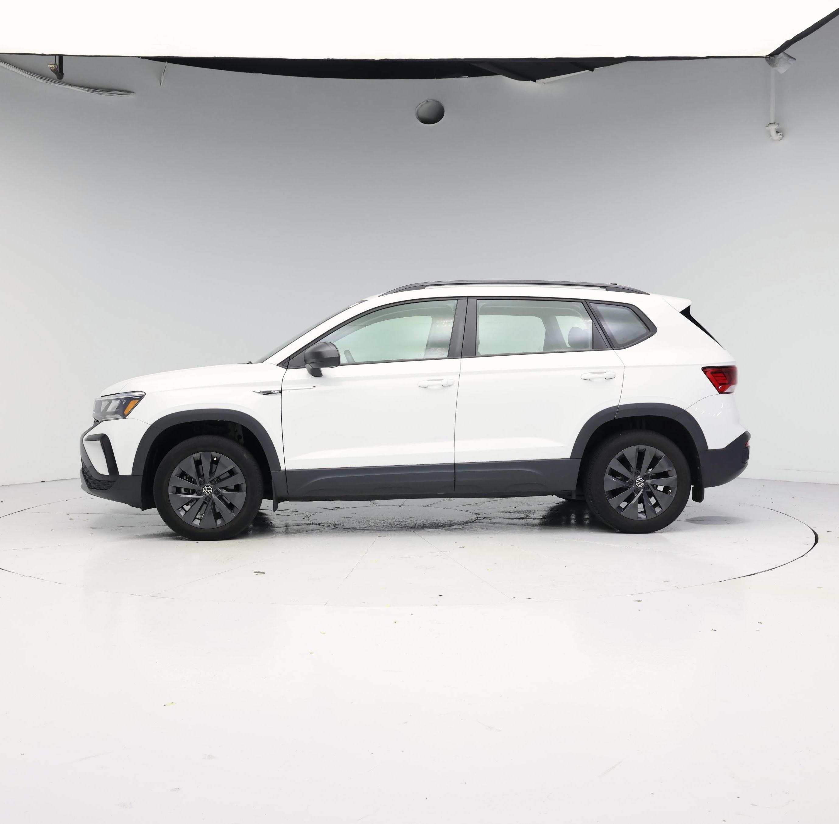 Thumbnail: 2023 Volkswagen Taos - 3