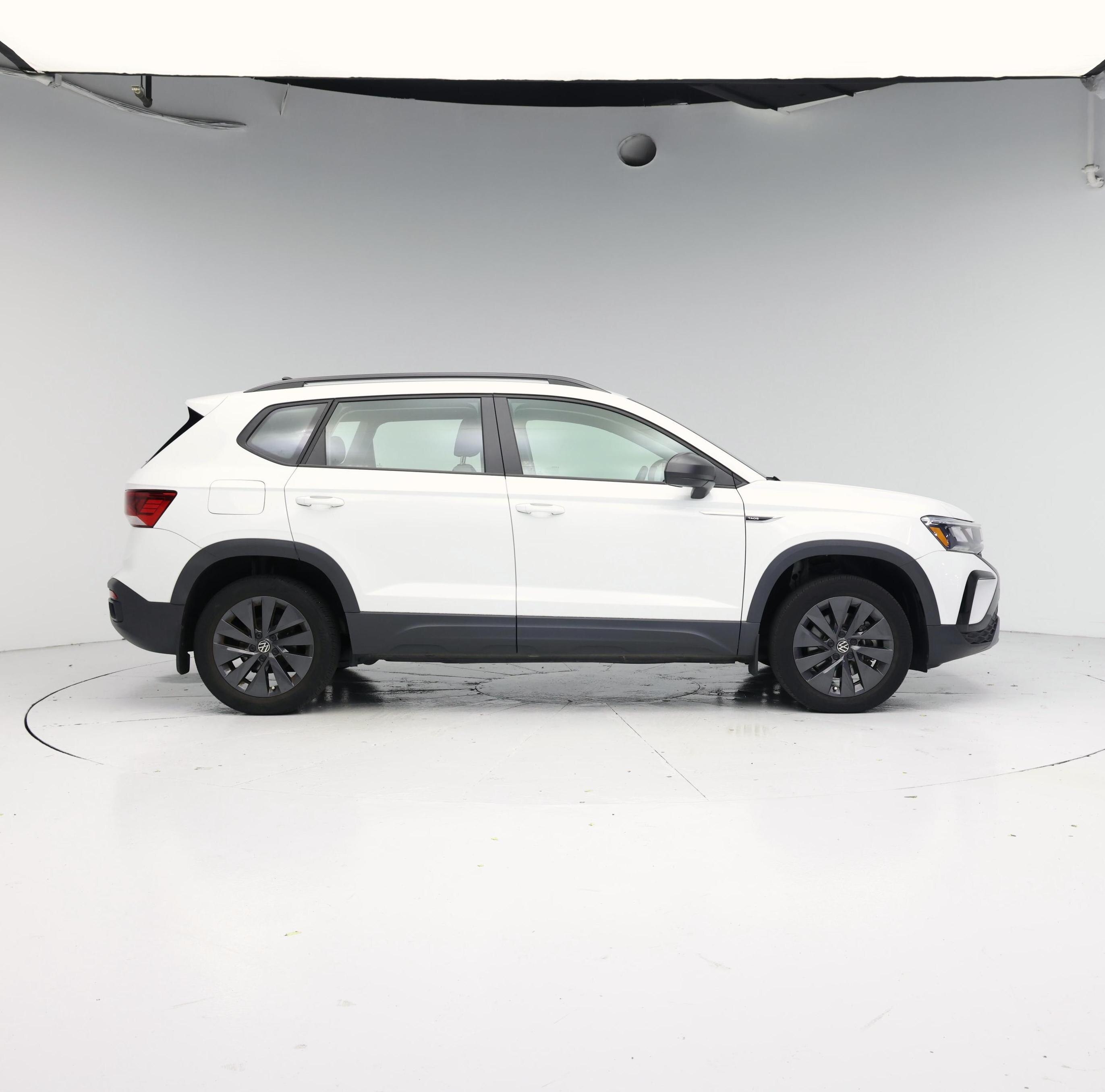 Thumbnail: 2023 Volkswagen Taos - 7