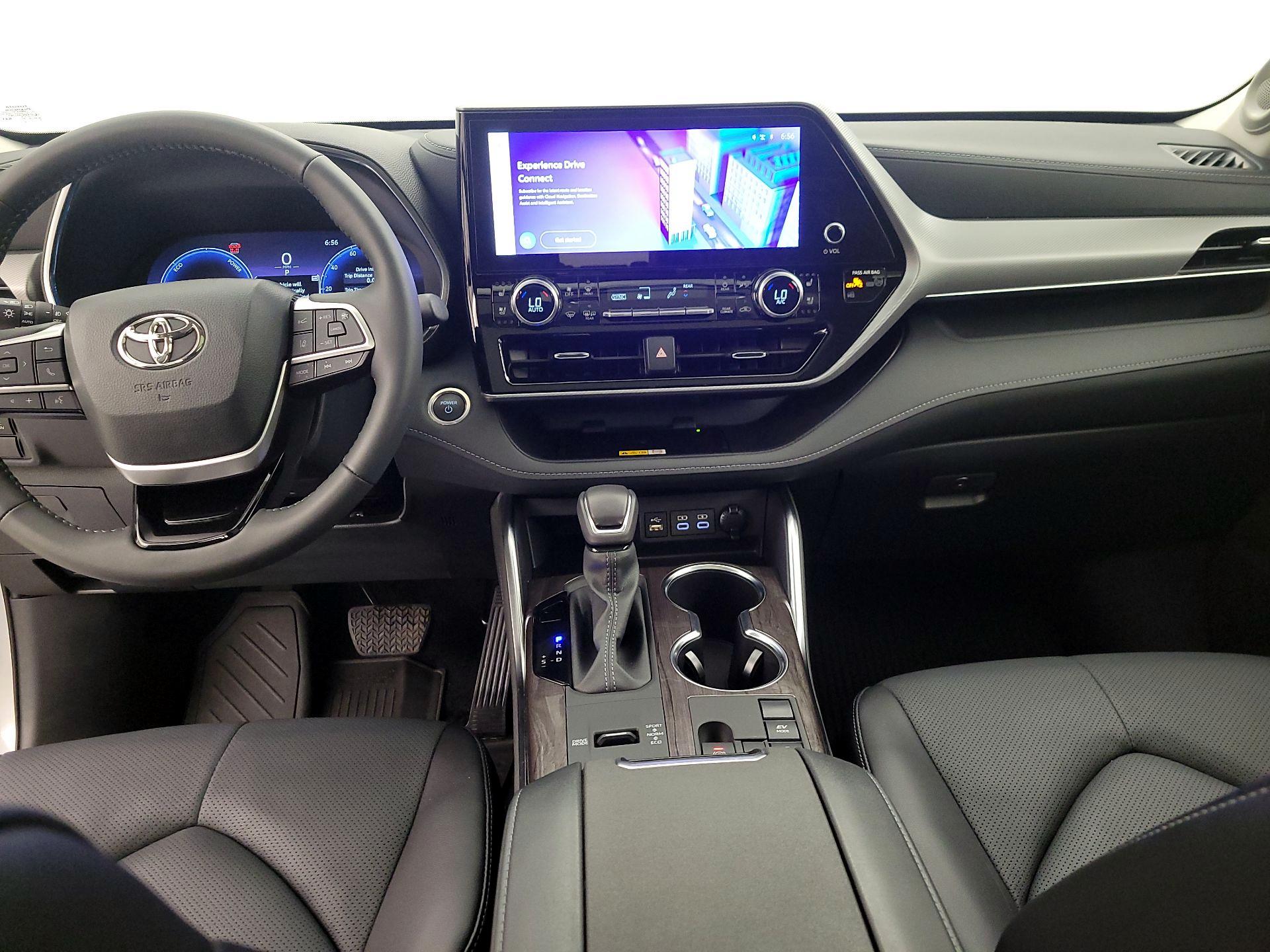 Thumbnail: 2024 Toyota Highlander - 9