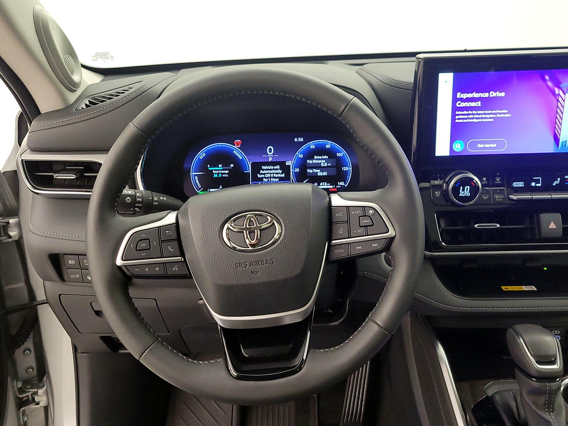 Thumbnail: 2024 Toyota Highlander - 10
