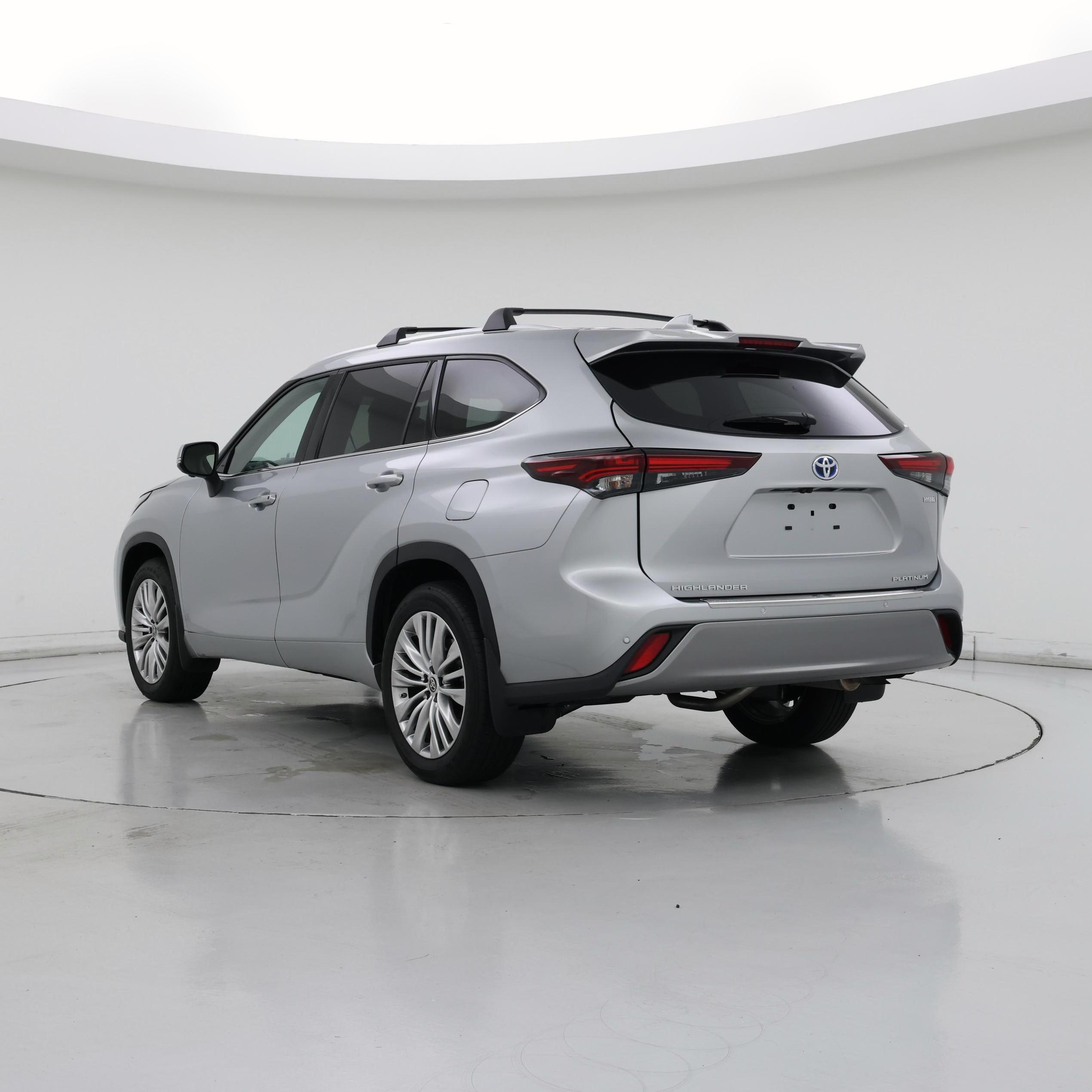 Thumbnail: 2024 Toyota Highlander - 2