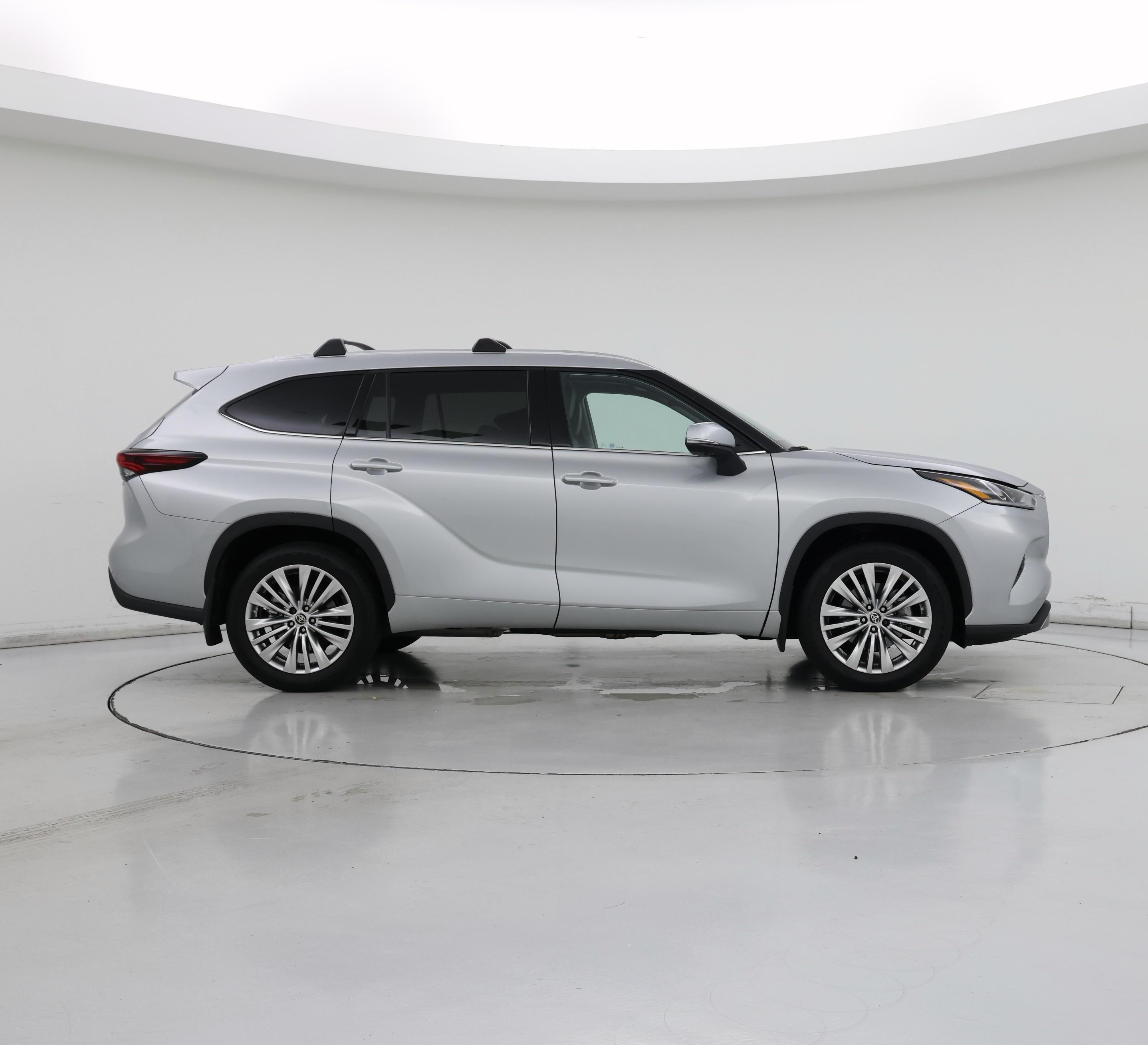 Thumbnail: 2024 Toyota Highlander - 7