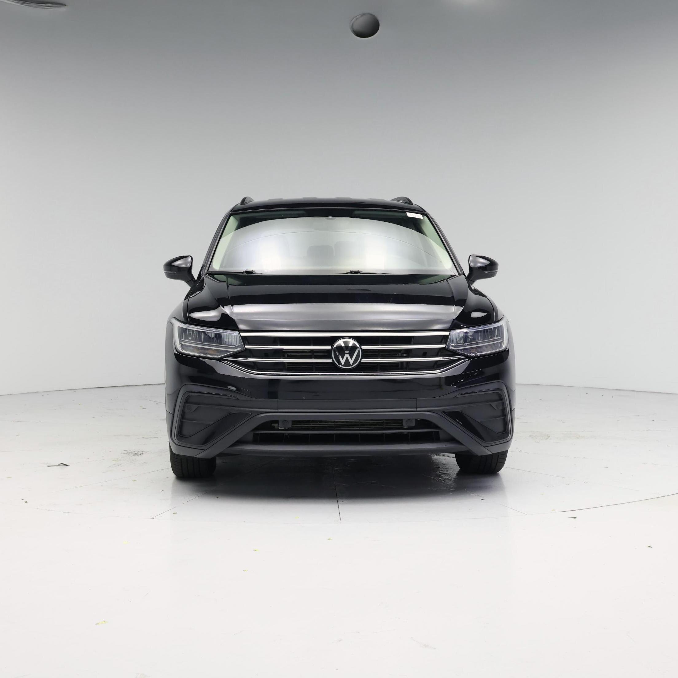 Thumbnail: 2023 Volkswagen Tiguan - 5
