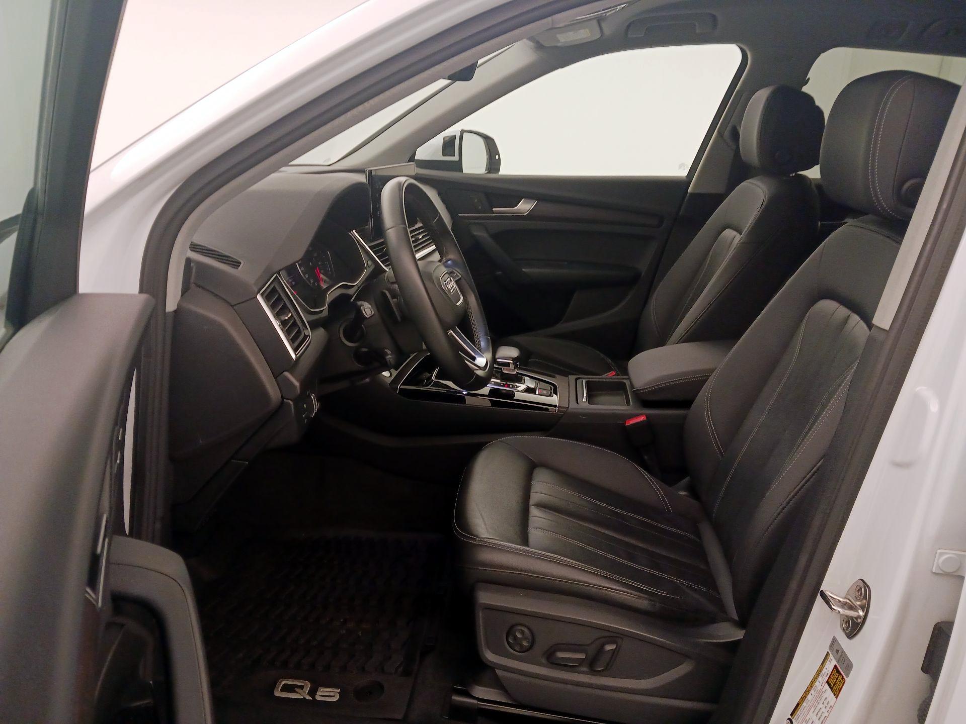 Thumbnail: 2022 Audi Q5 - 11