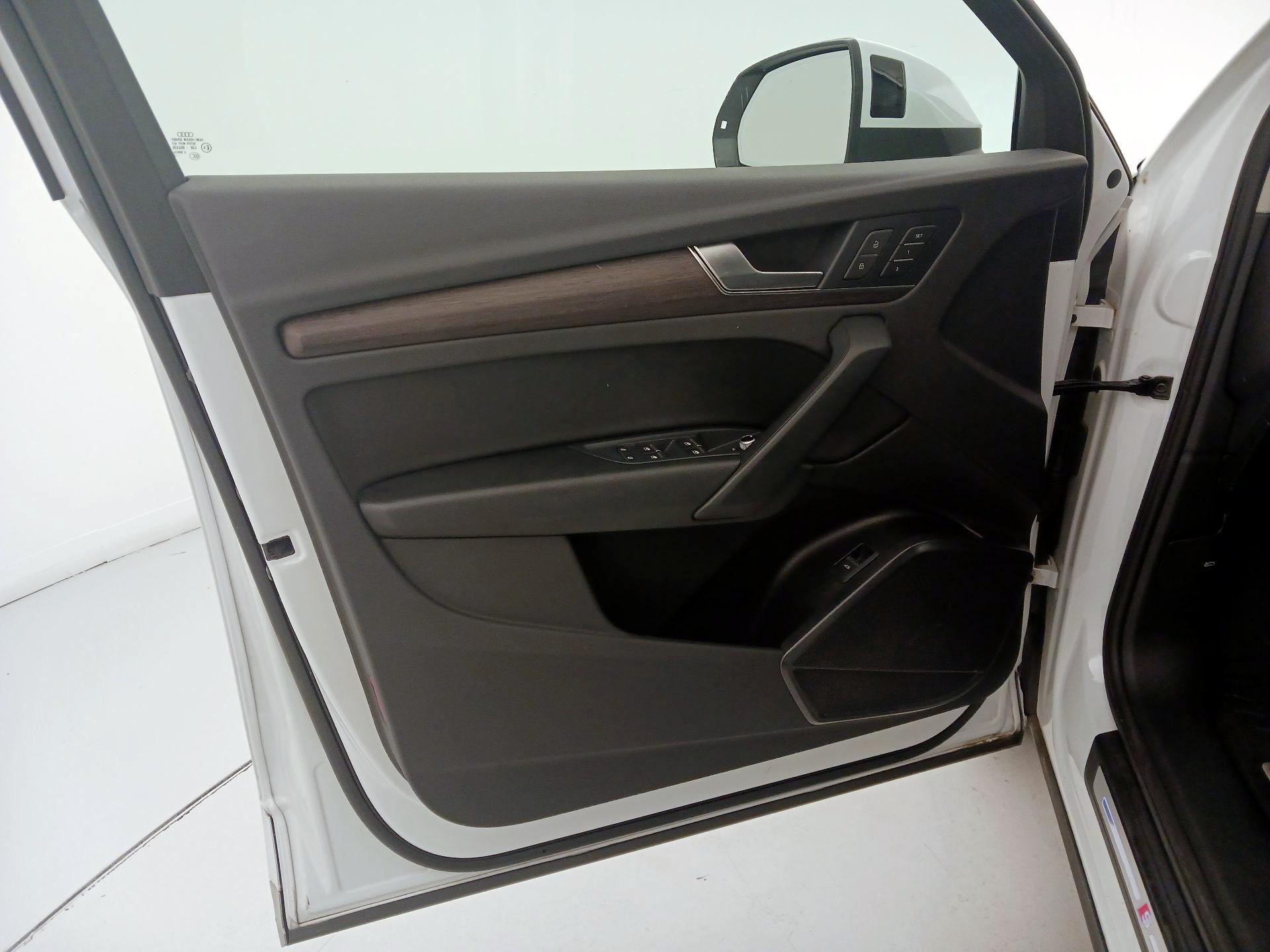 Thumbnail: 2022 Audi Q5 - 12