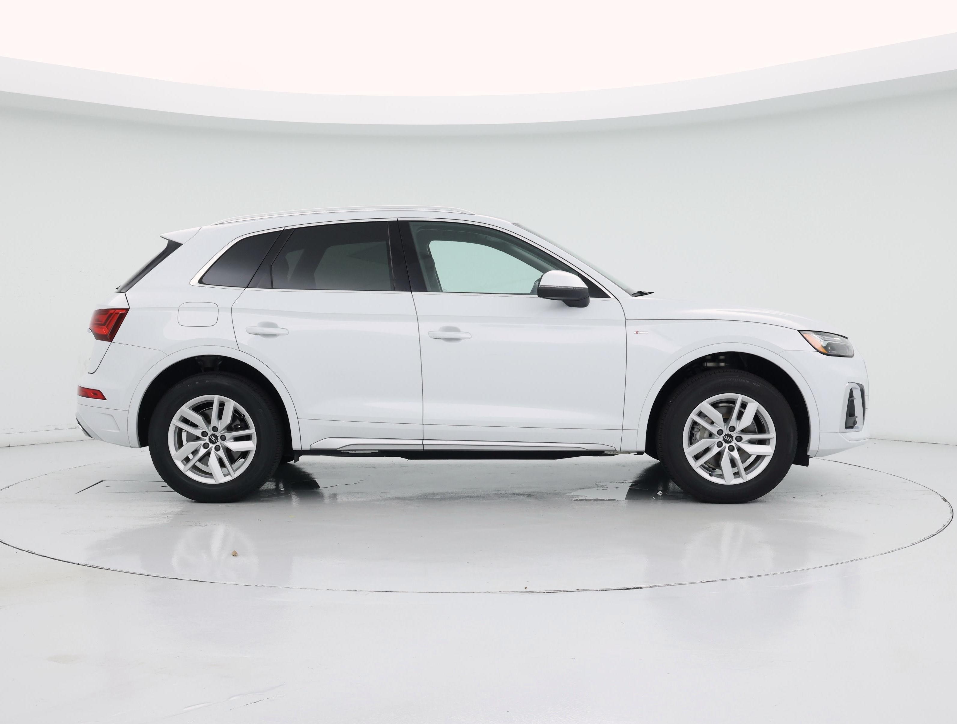 Thumbnail: 2022 Audi Q5 - 7