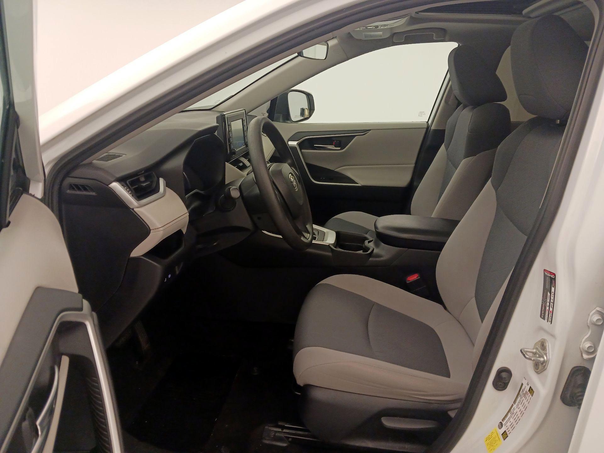 Thumbnail: 2019 Toyota RAV4 - 11