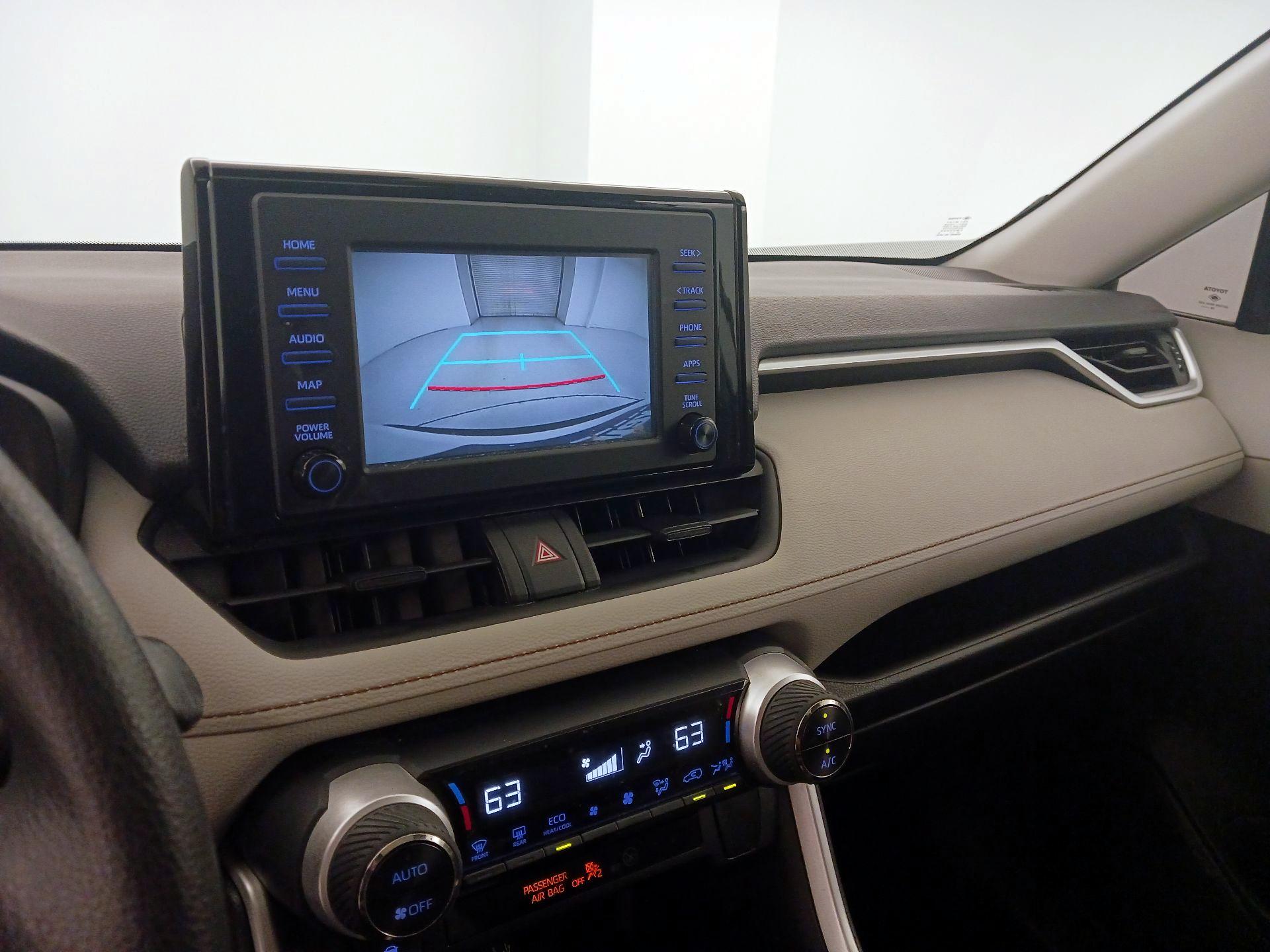 Thumbnail: 2019 Toyota RAV4 - 14