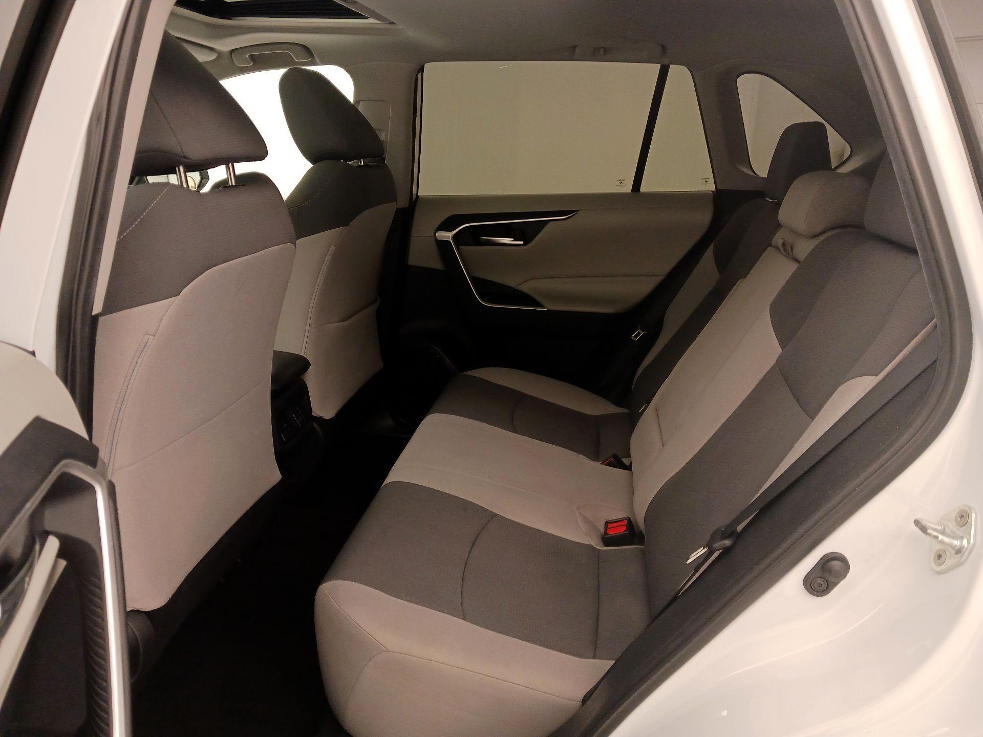 Thumbnail: 2019 Toyota RAV4 - 20