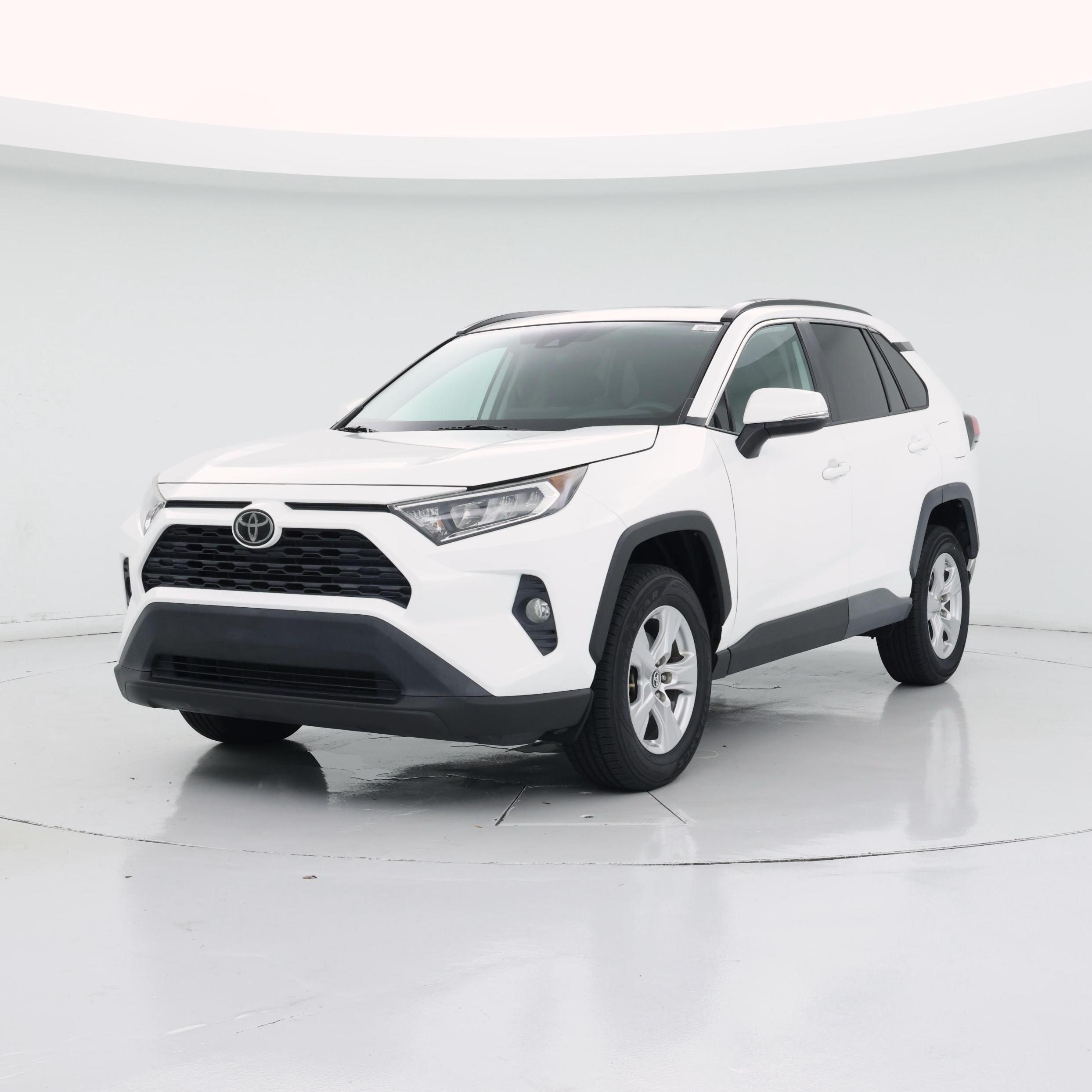 Thumbnail: 2019 Toyota RAV4 - 4