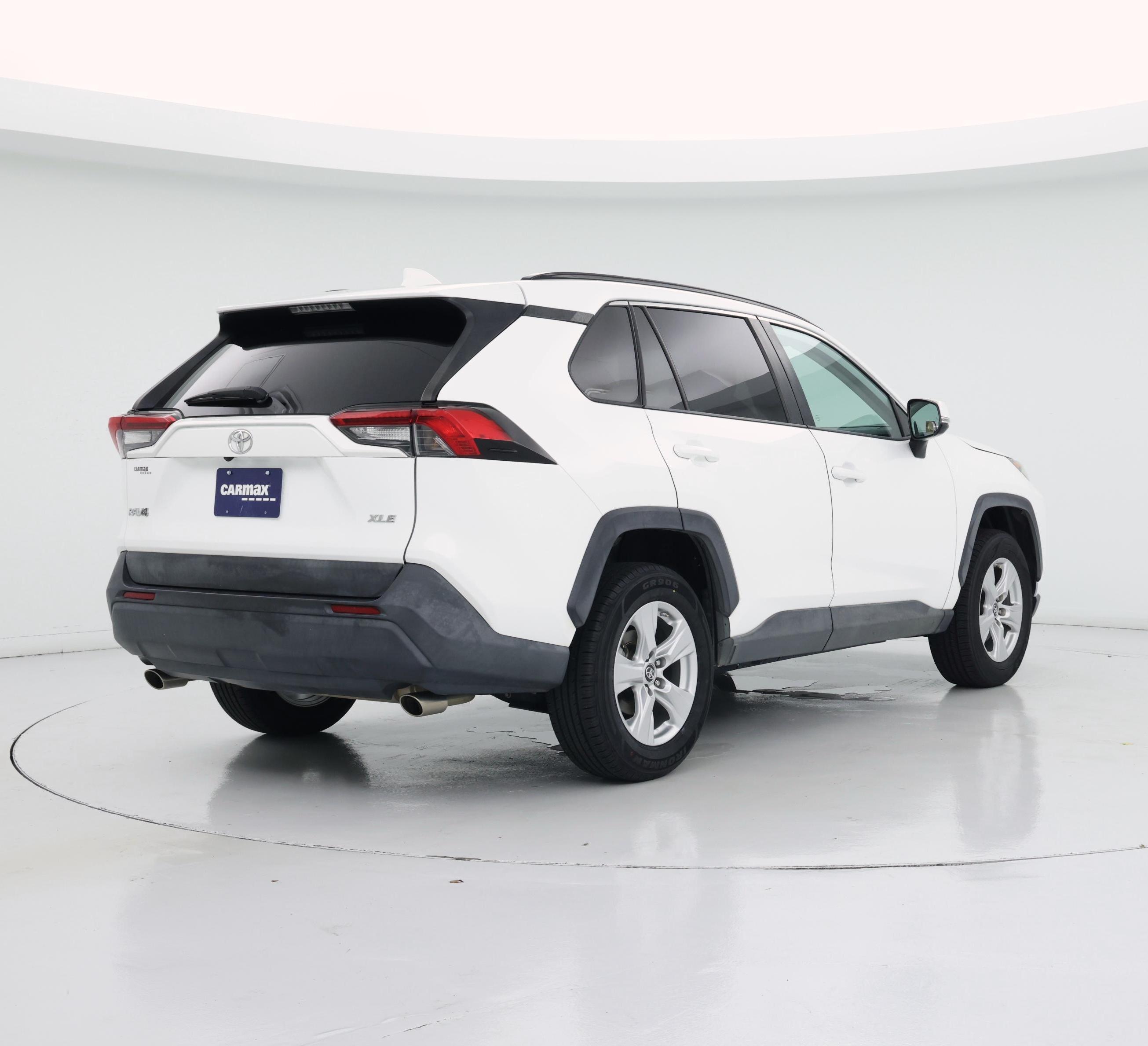 Thumbnail: 2019 Toyota RAV4 - 8