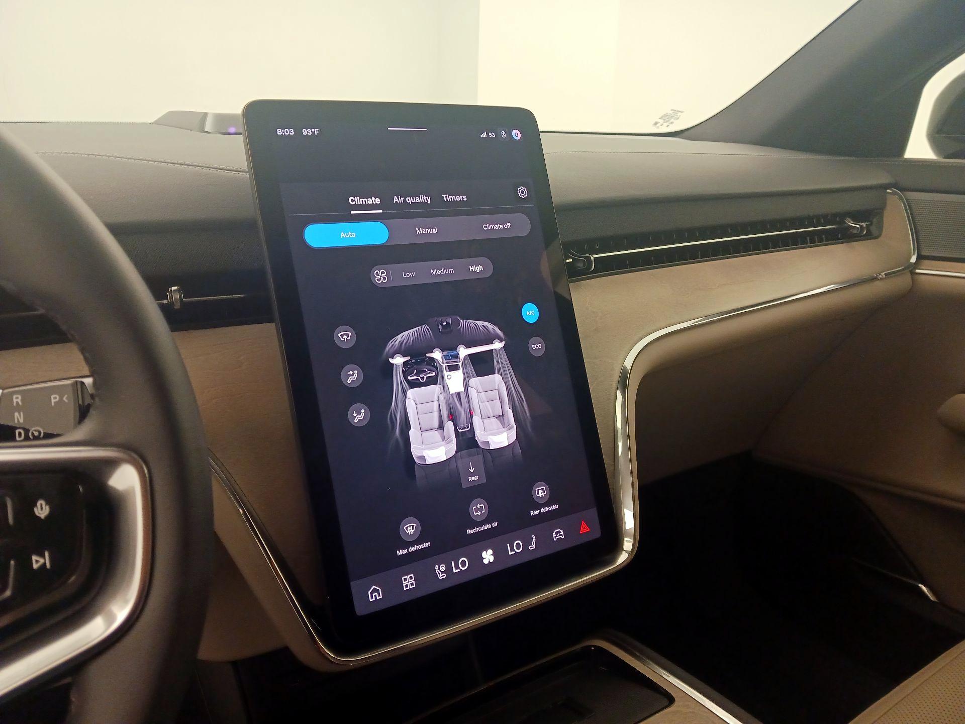 Thumbnail: 2025 Volvo EX90 - 16