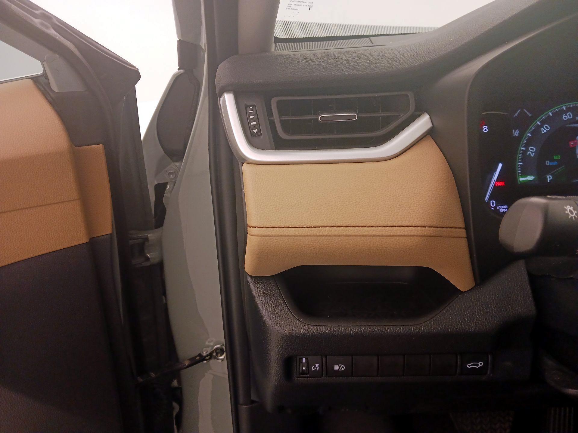 Thumbnail: 2023 Toyota RAV4 - 13