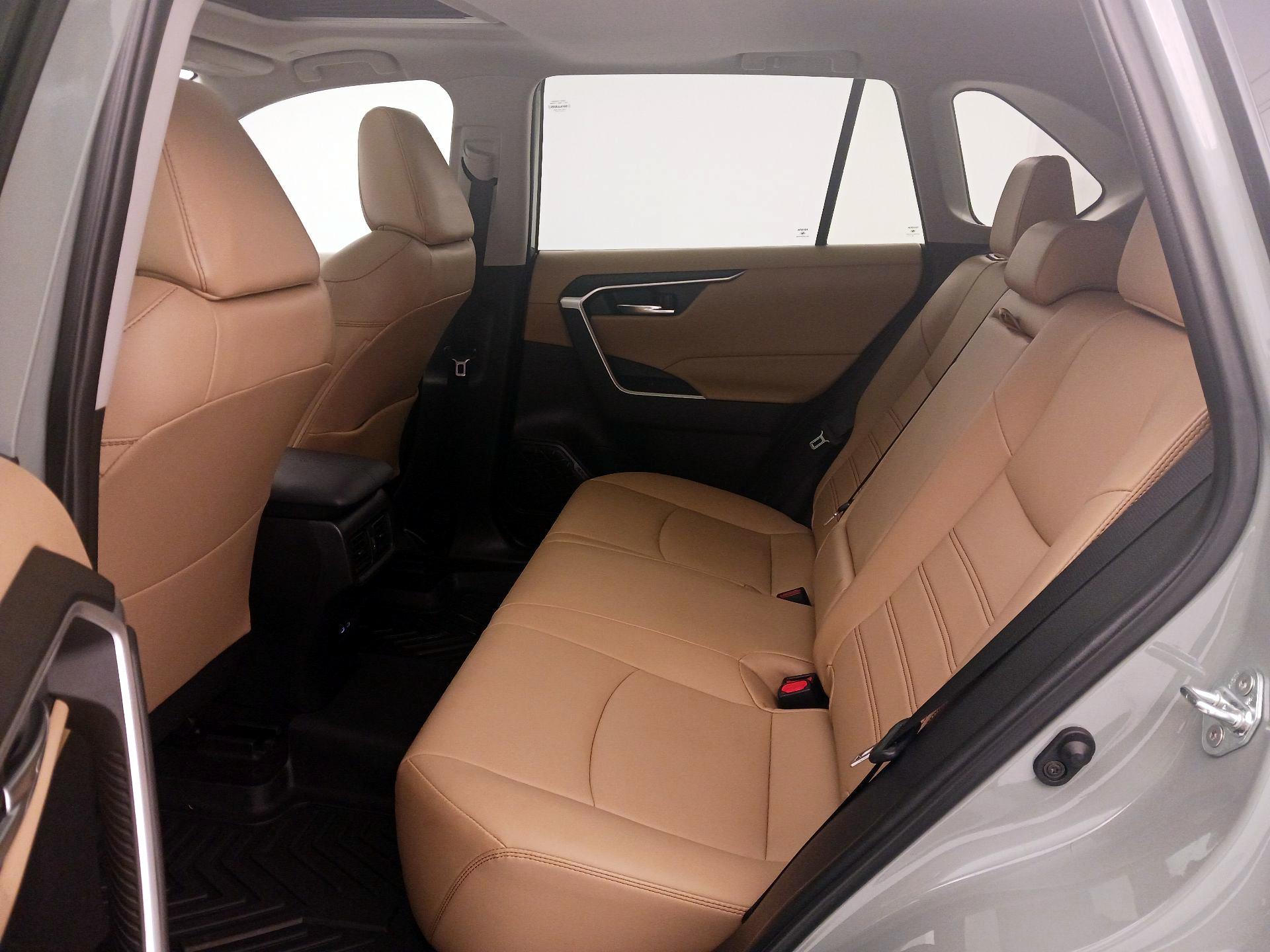 Thumbnail: 2023 Toyota RAV4 - 20