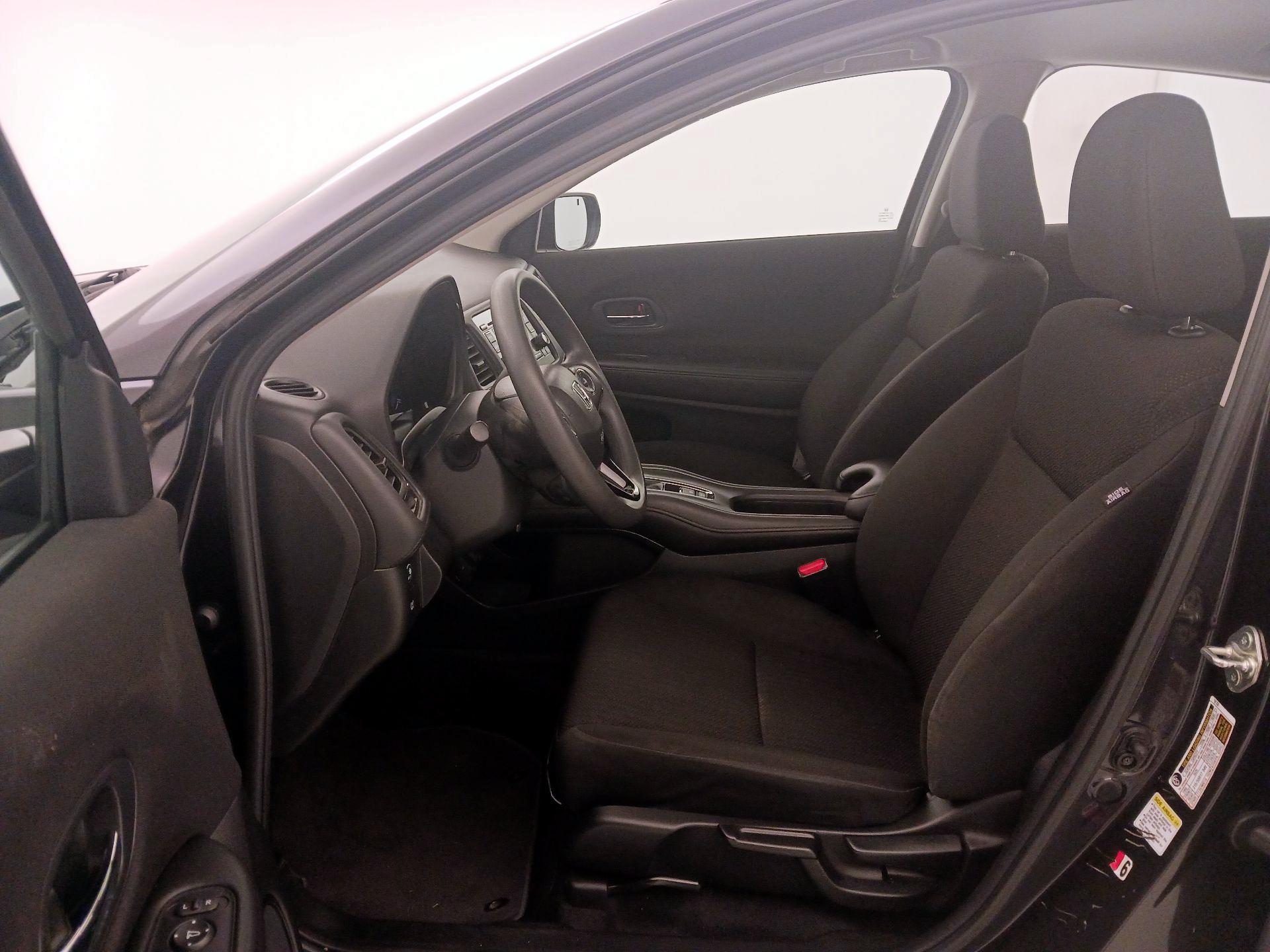 Thumbnail: 2016 Honda HR-V - 11