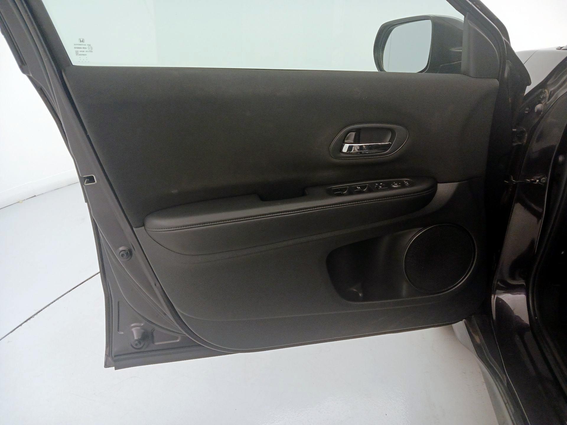 Thumbnail: 2016 Honda HR-V - 12