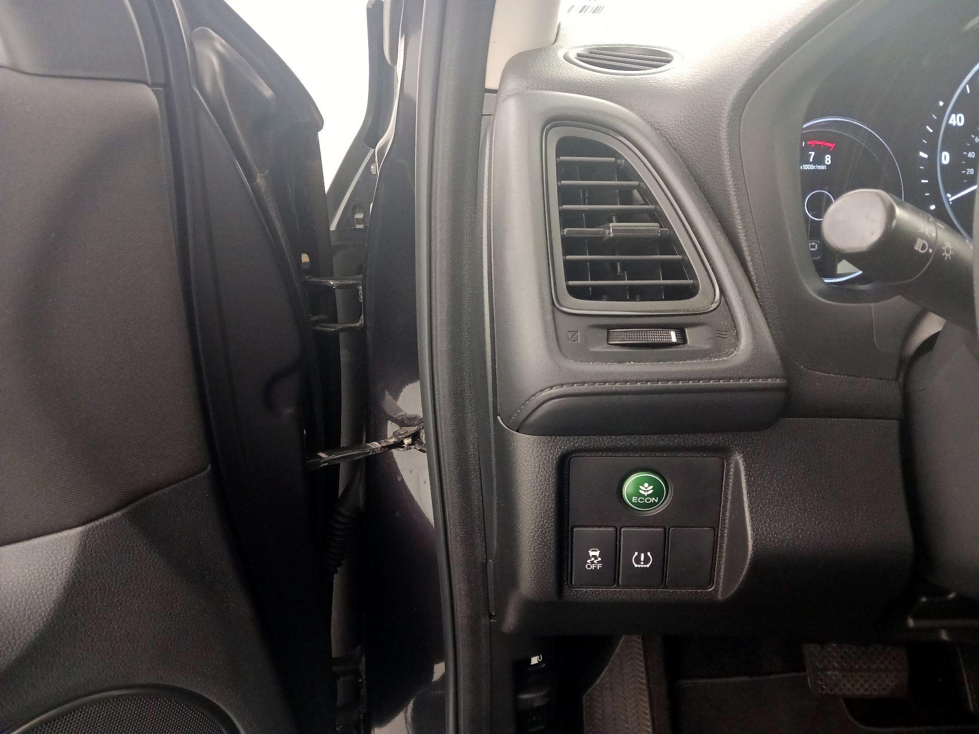 Thumbnail: 2016 Honda HR-V - 13