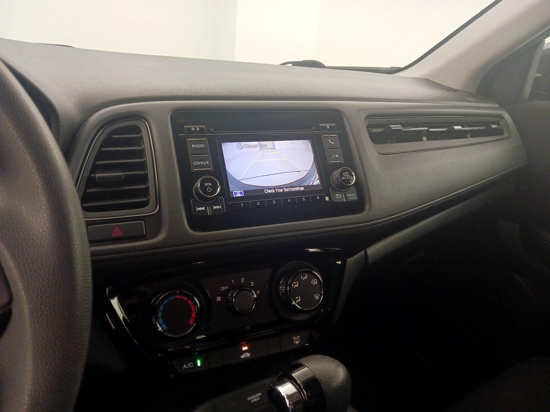 Thumbnail: 2016 Honda HR-V - 14
