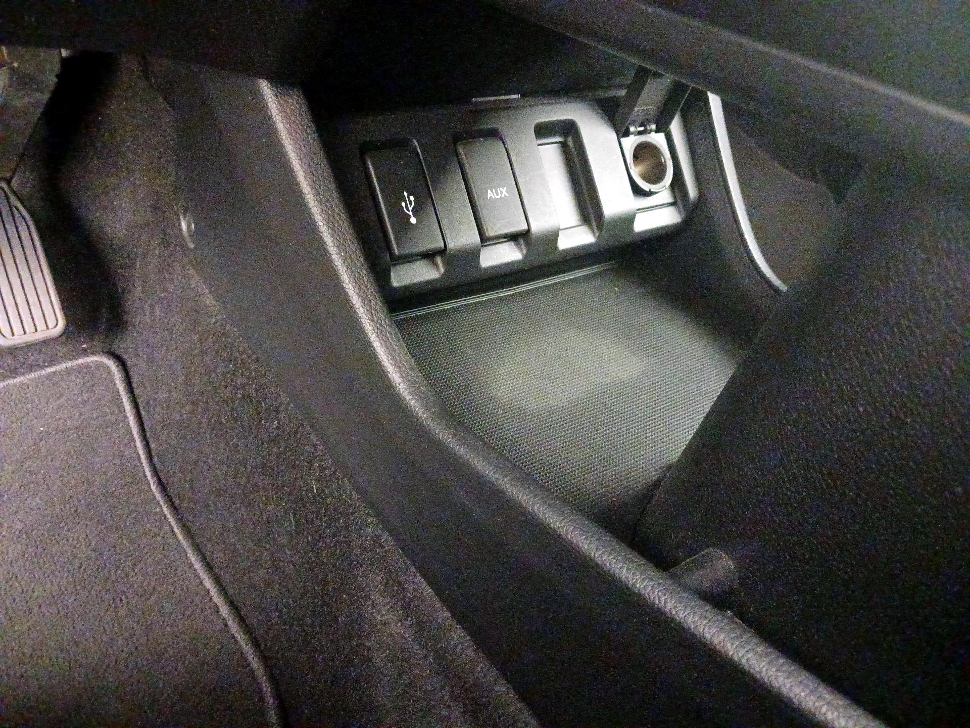 Thumbnail: 2016 Honda HR-V - 18