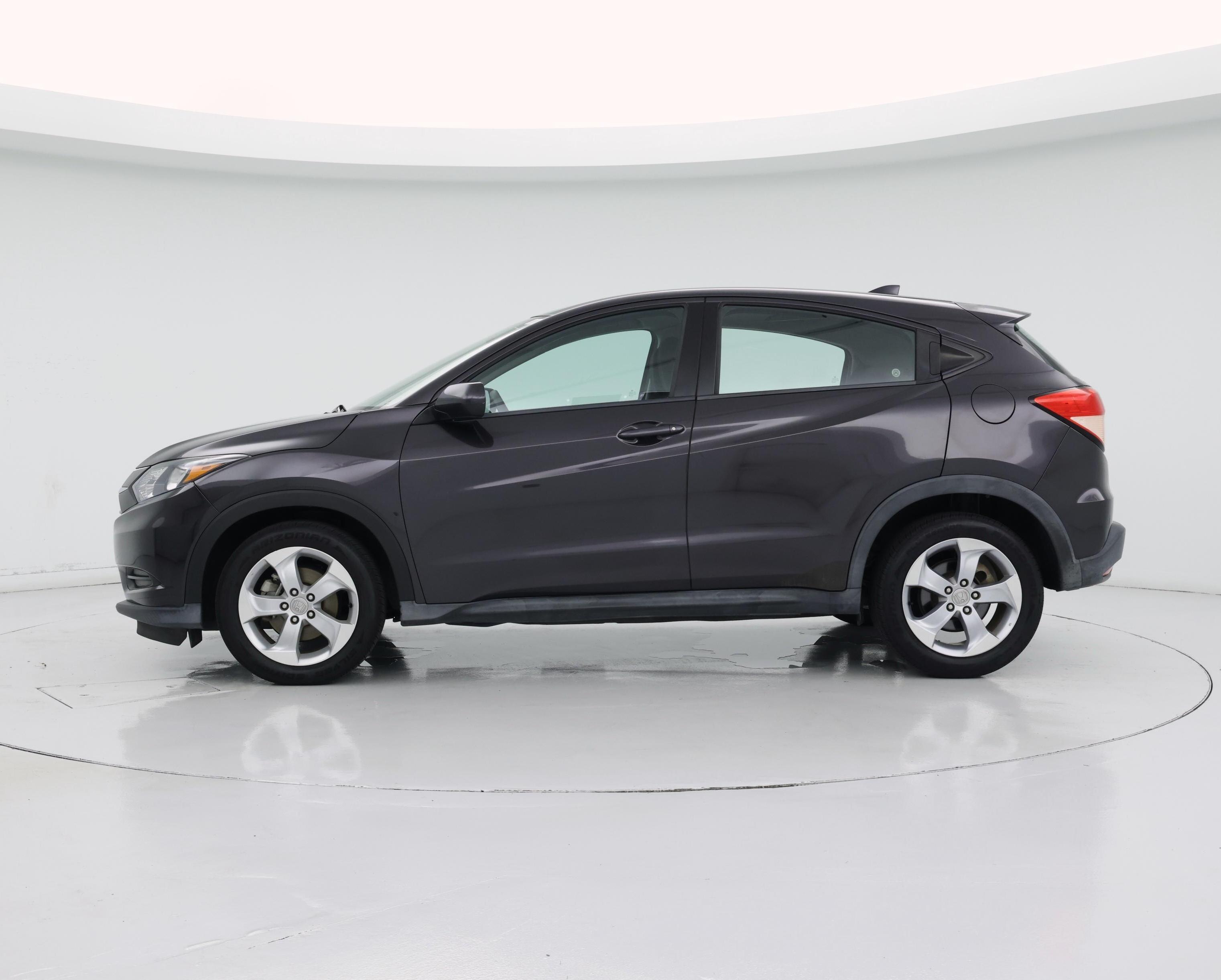 Thumbnail: 2016 Honda HR-V - 3