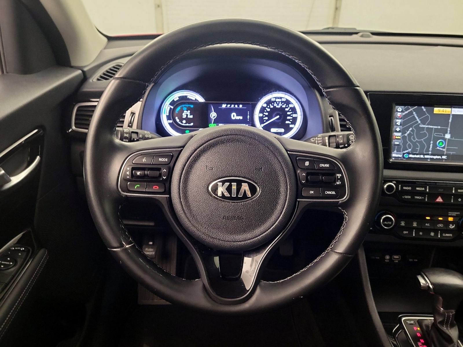 2019 Kia Niro S Touring - Photo 11