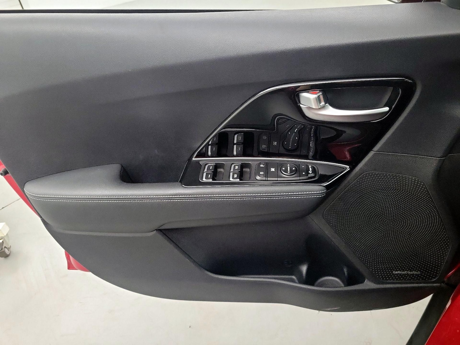2019 Kia Niro S Touring - Photo 13