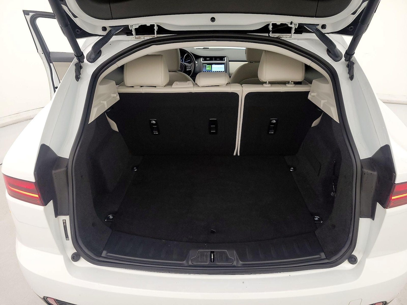 2020 Jaguar E-PACE Base - Photo 22