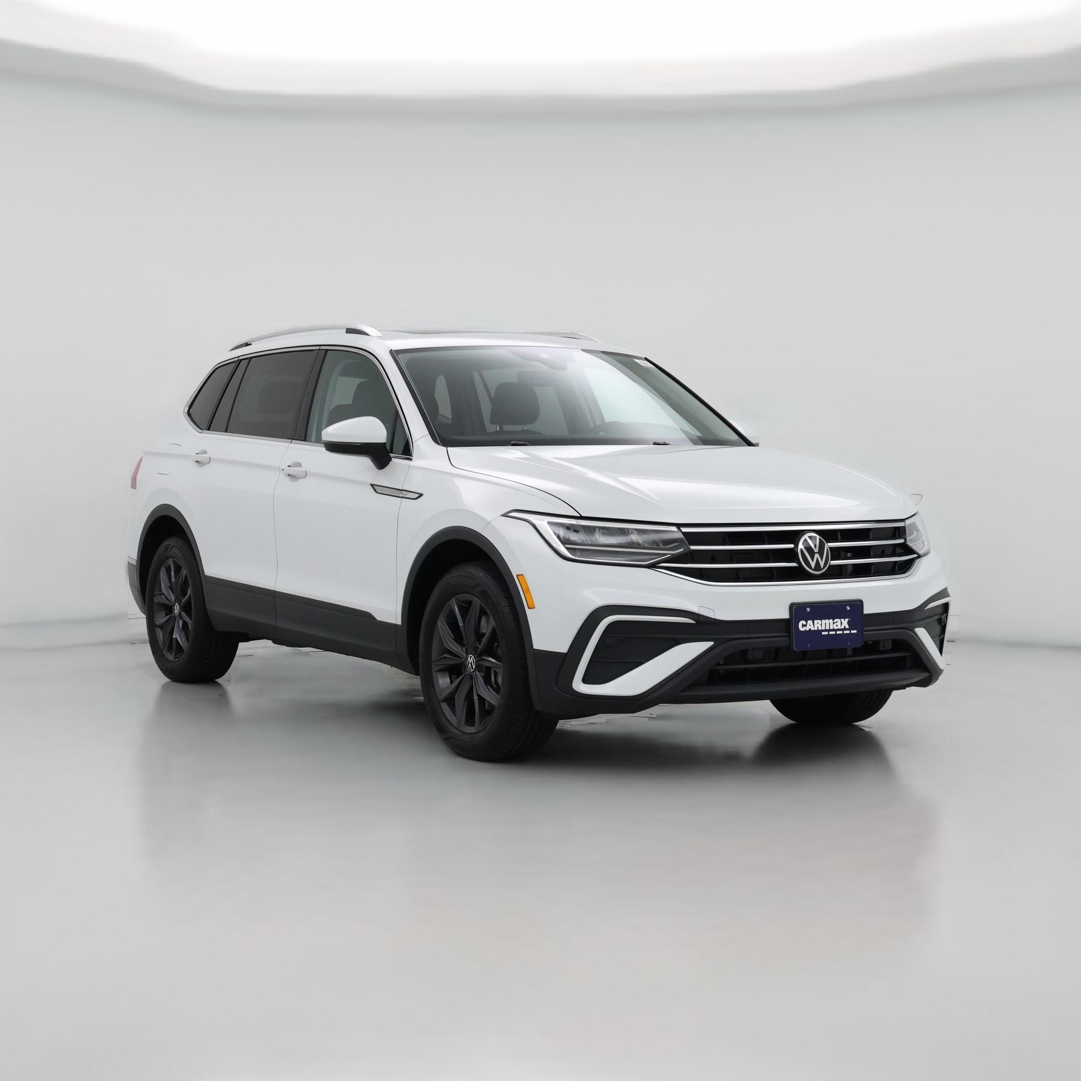 Thumbnail: 2023 Volkswagen Tiguan - 1