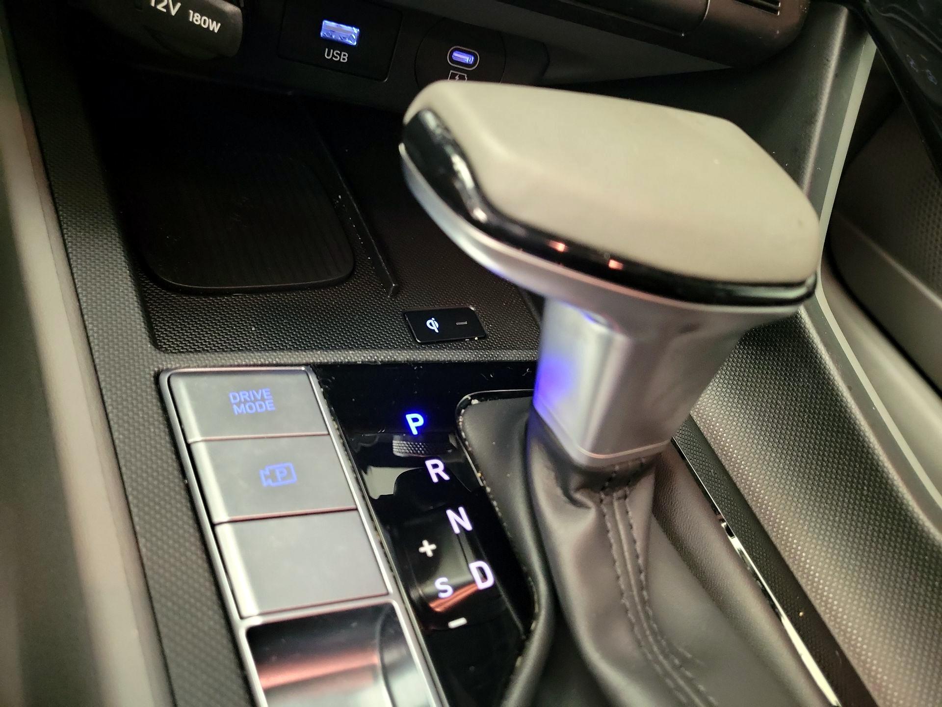 Thumbnail: 2024 Hyundai Elantra - 18