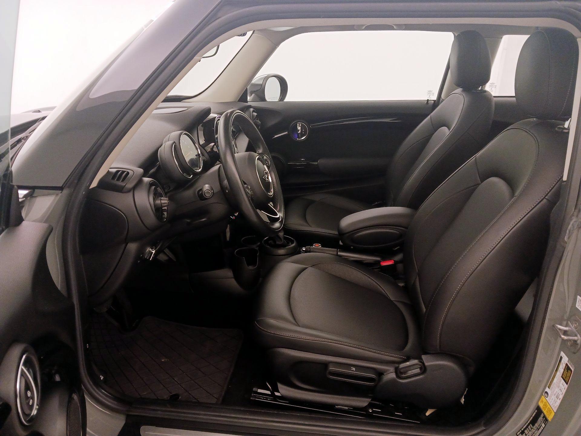 Thumbnail: 2019 MINI Cooper Hardtop - 11