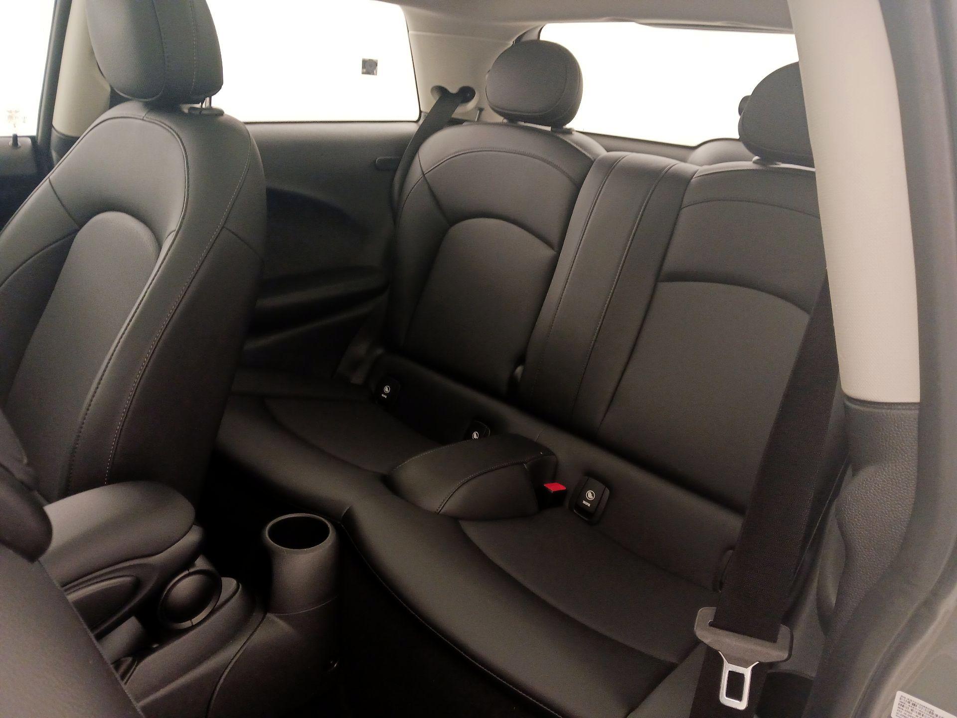 Thumbnail: 2019 MINI Cooper Hardtop - 20