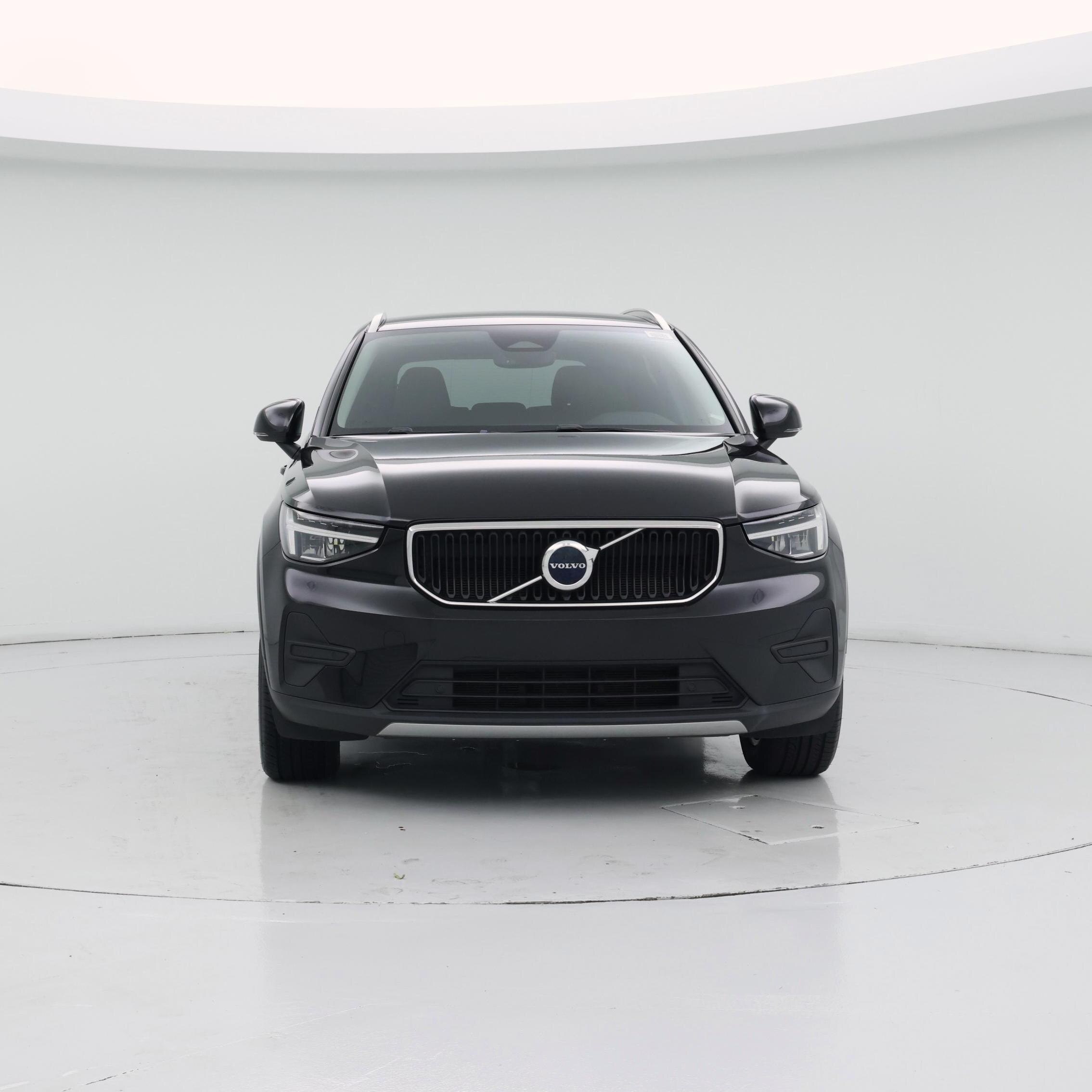 Thumbnail: 2023 Volvo XC40 - 5