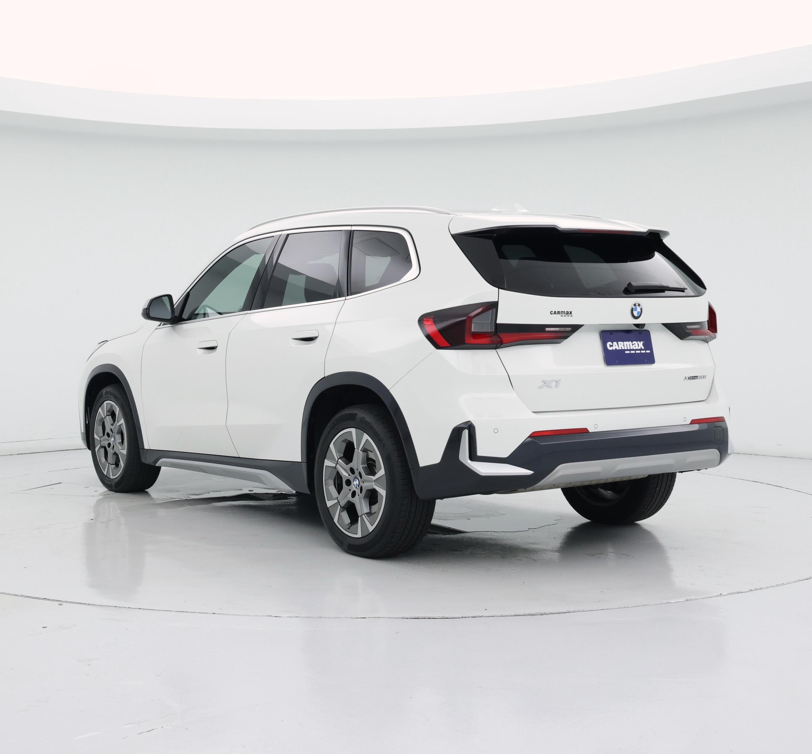 Thumbnail: 2023 BMW X1 - 2