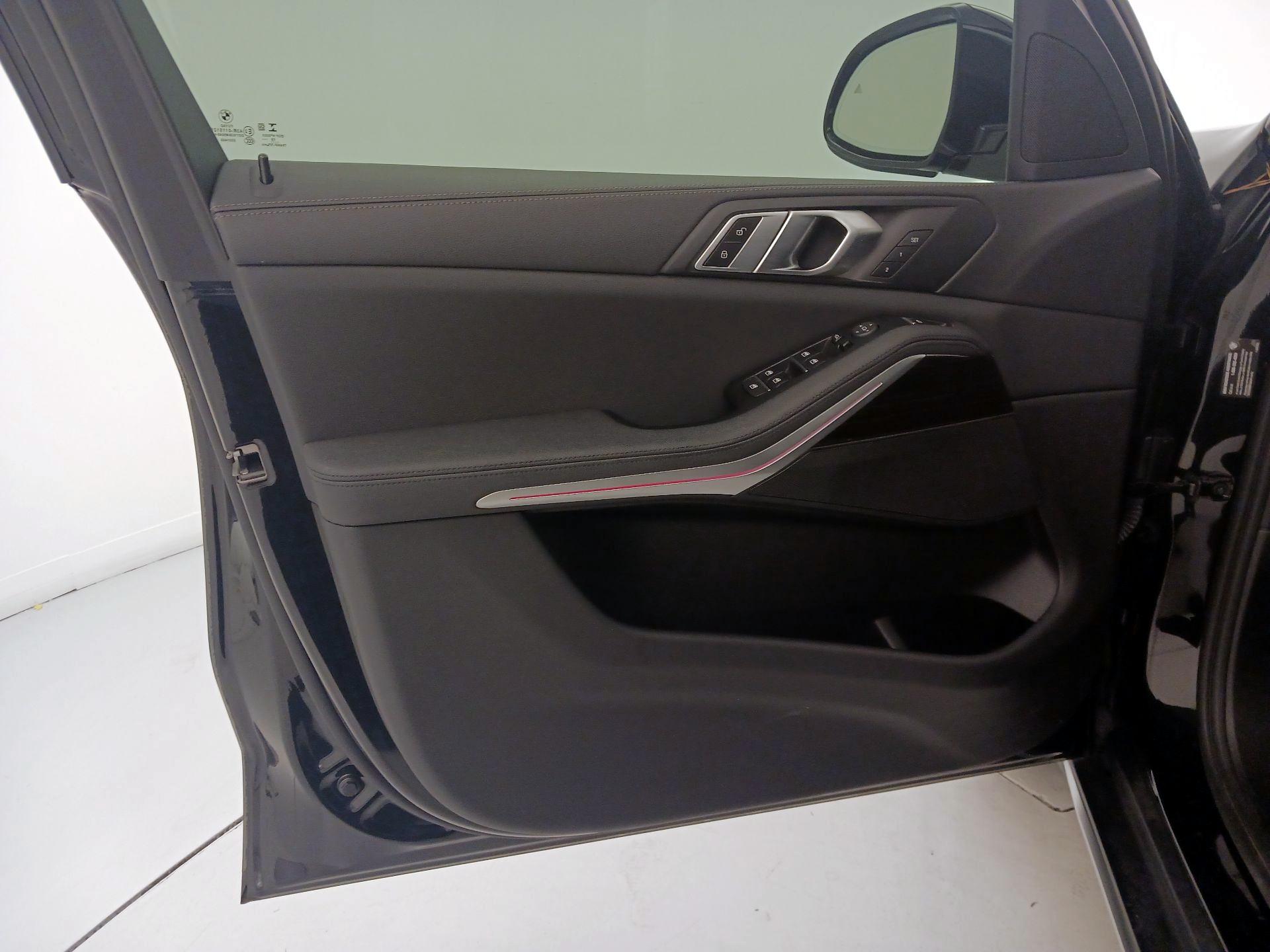 Thumbnail: 2020 BMW X5 - 12