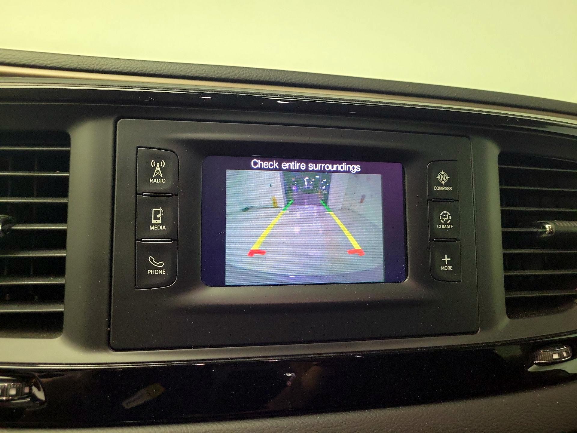 Thumbnail: 2017 Chrysler Pacifica - 14