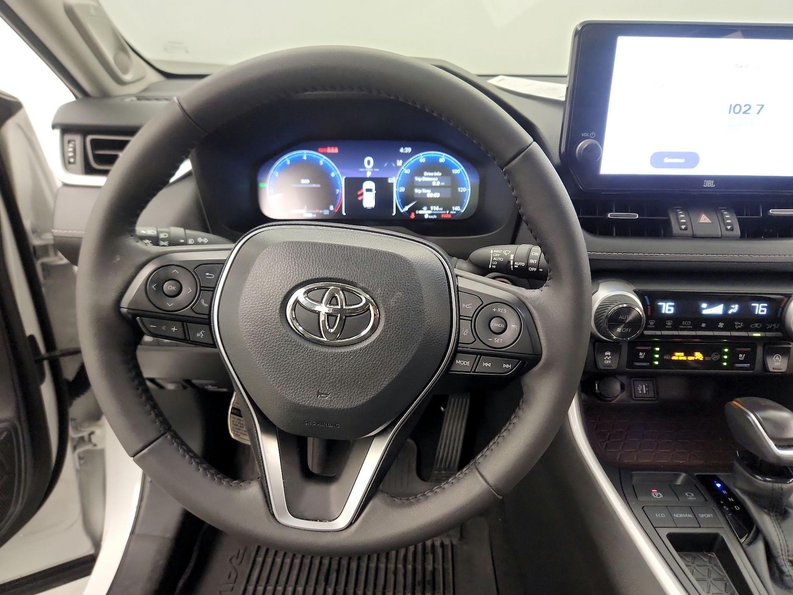 2025 Toyota RAV4 Limited - Photo 11