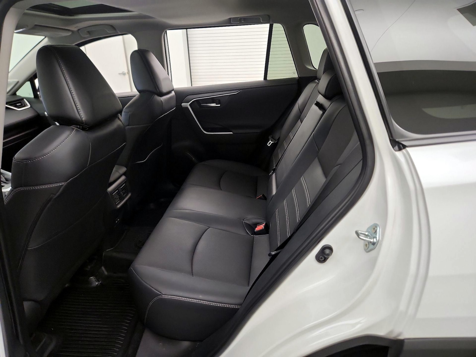 2025 Toyota RAV4 Limited - Photo 21
