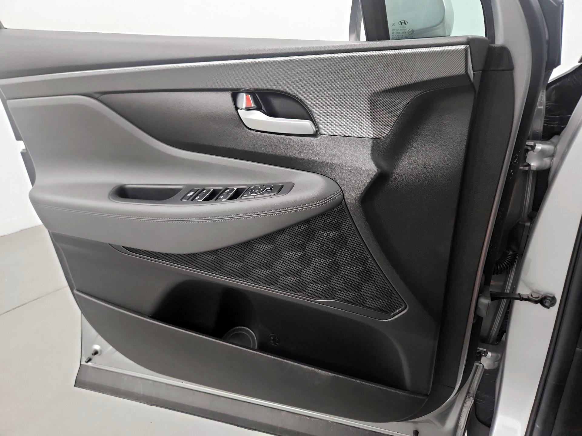 Thumbnail: 2023 Hyundai Santa Fe - 12