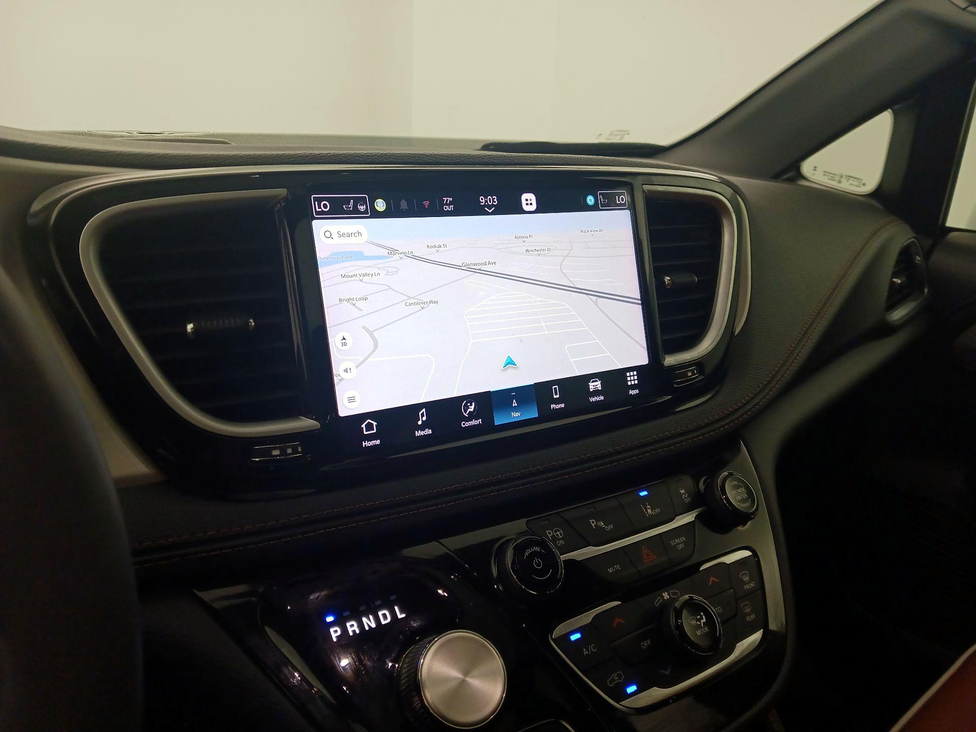 Thumbnail: 2024 Chrysler Pacifica - 14