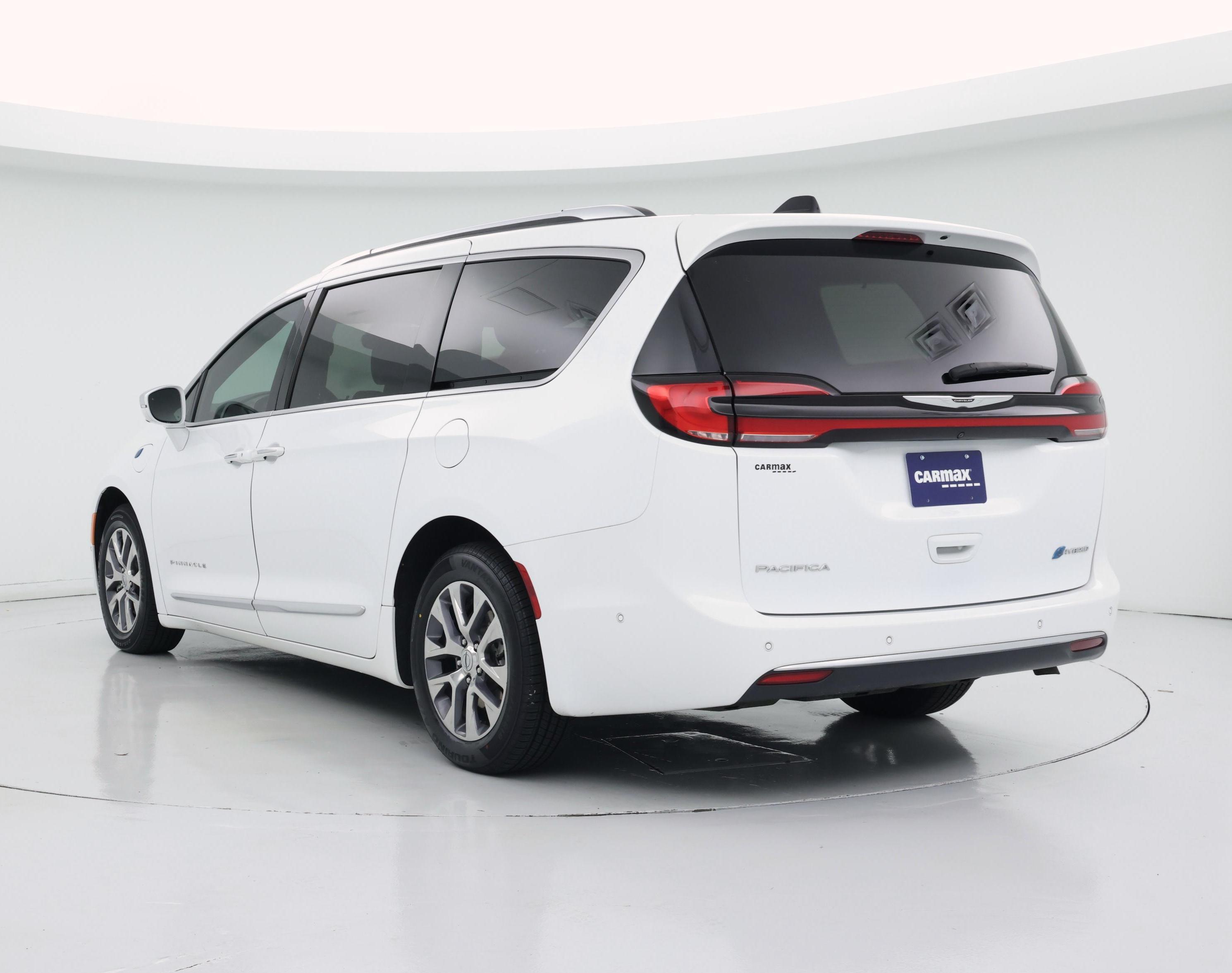 Thumbnail: 2024 Chrysler Pacifica - 2