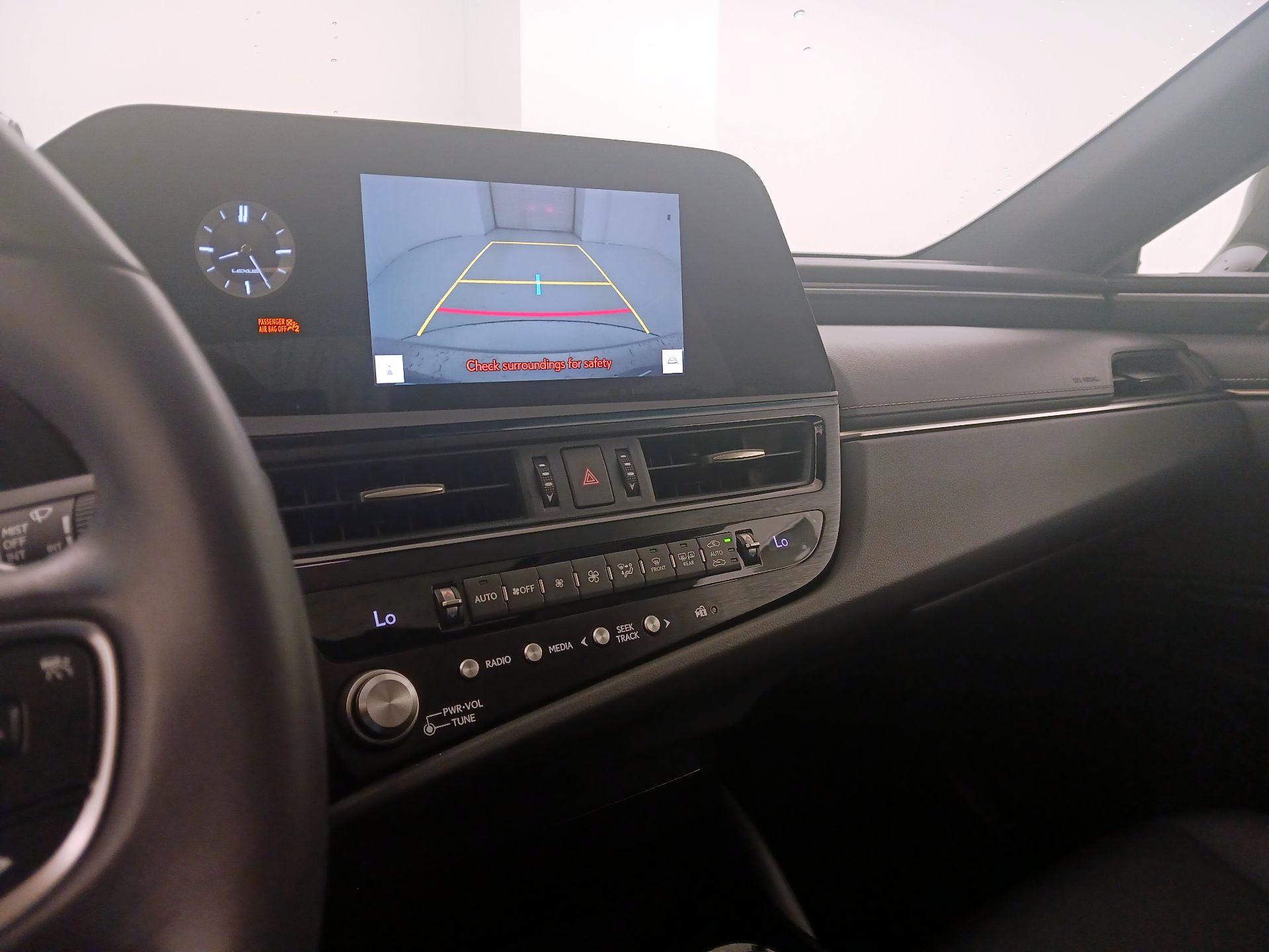 Thumbnail: 2023 Lexus ES - 14