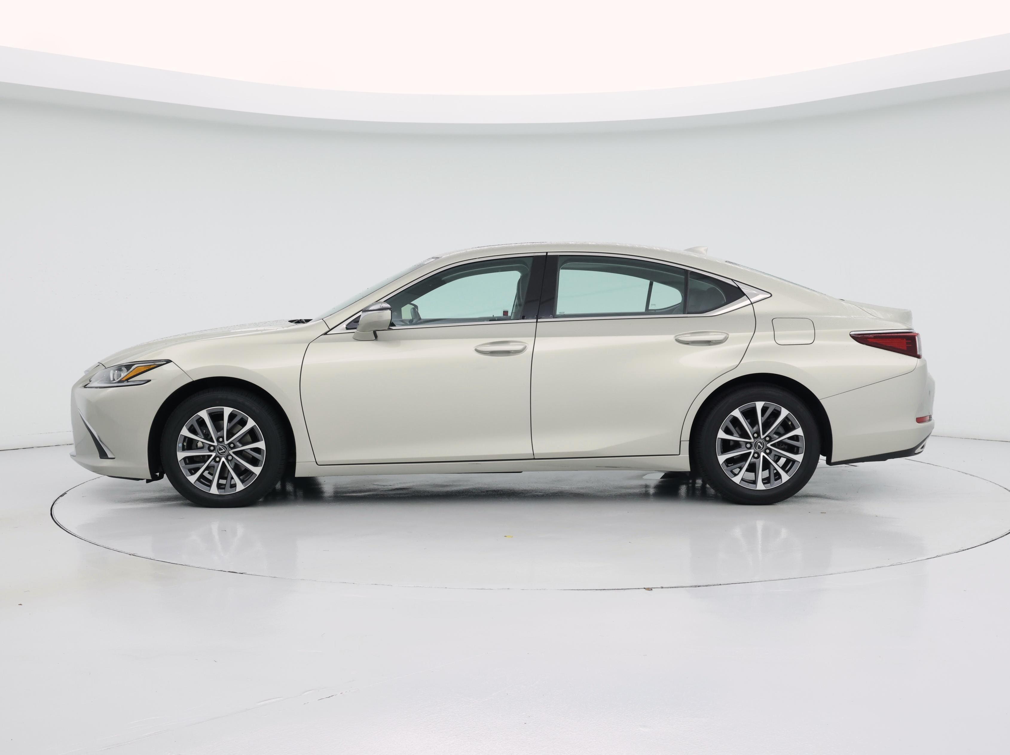 Thumbnail: 2023 Lexus ES - 3