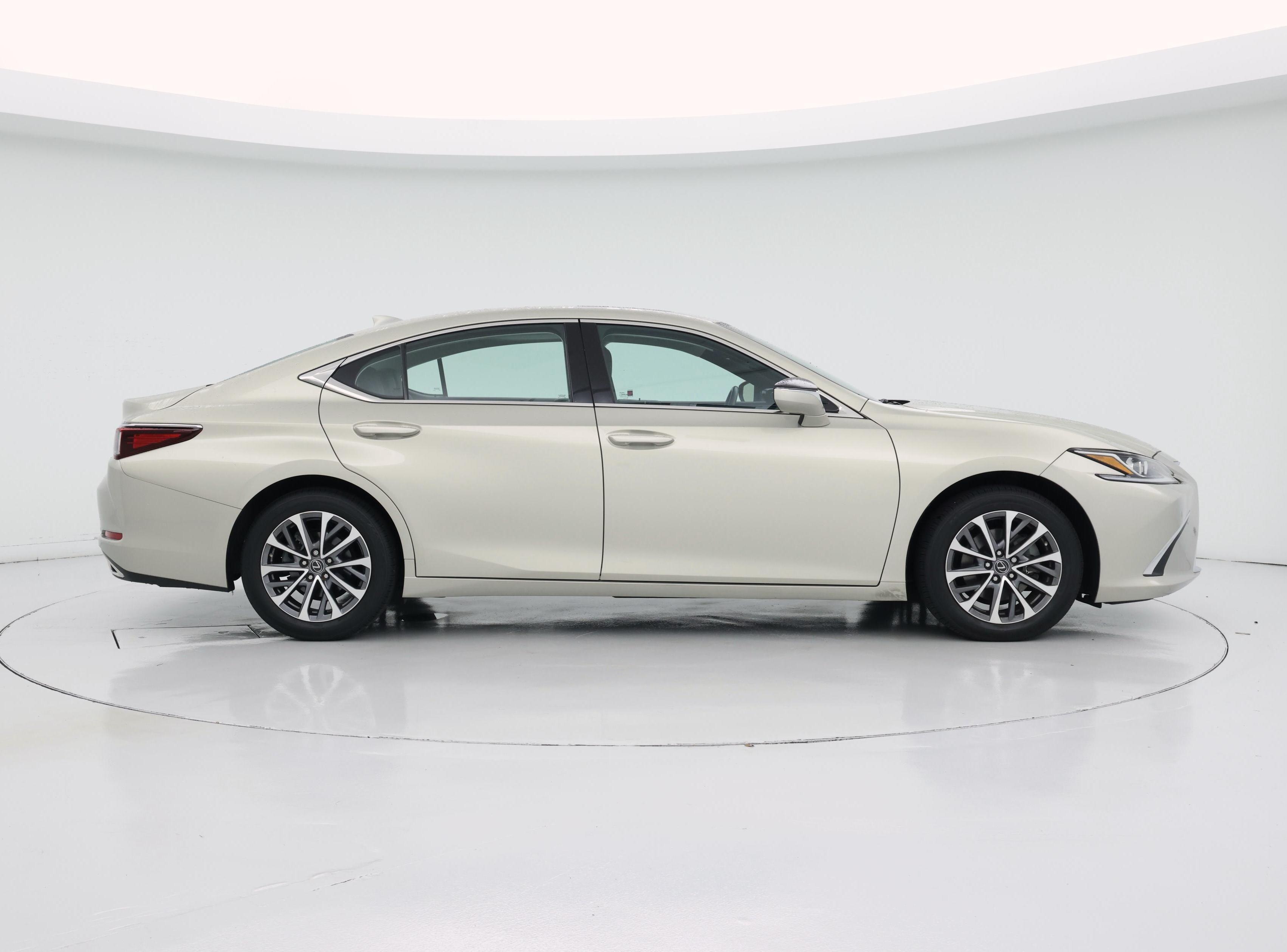 Thumbnail: 2023 Lexus ES - 7
