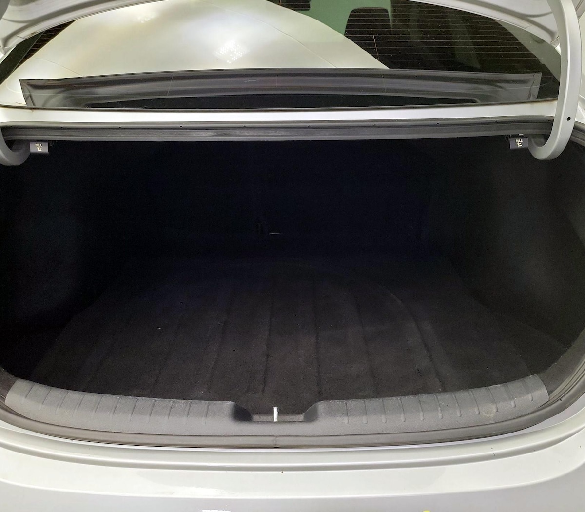 Trunk/Cargo (Seats Up)