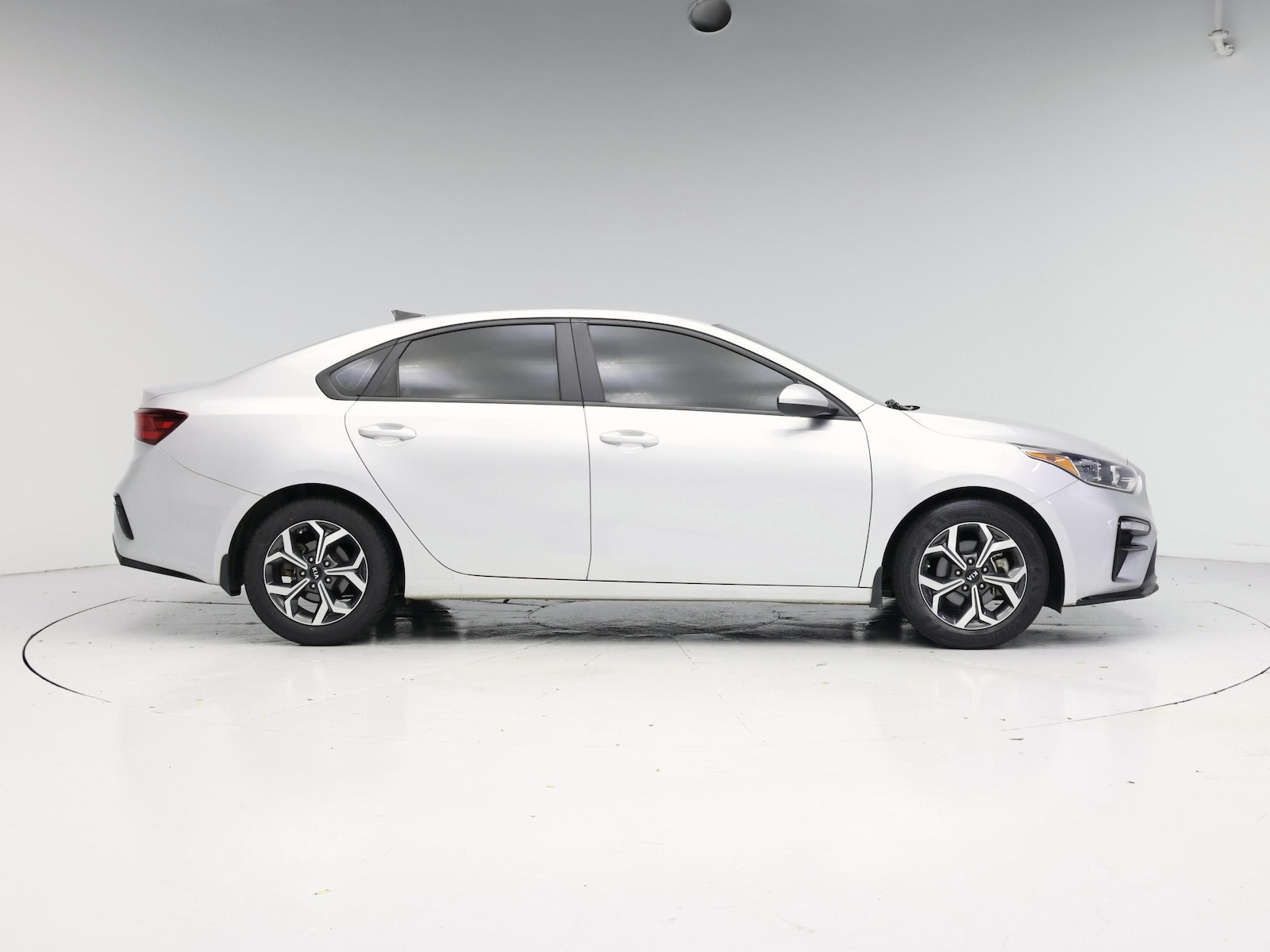 2021 Kia Forte LXS - Photo 8