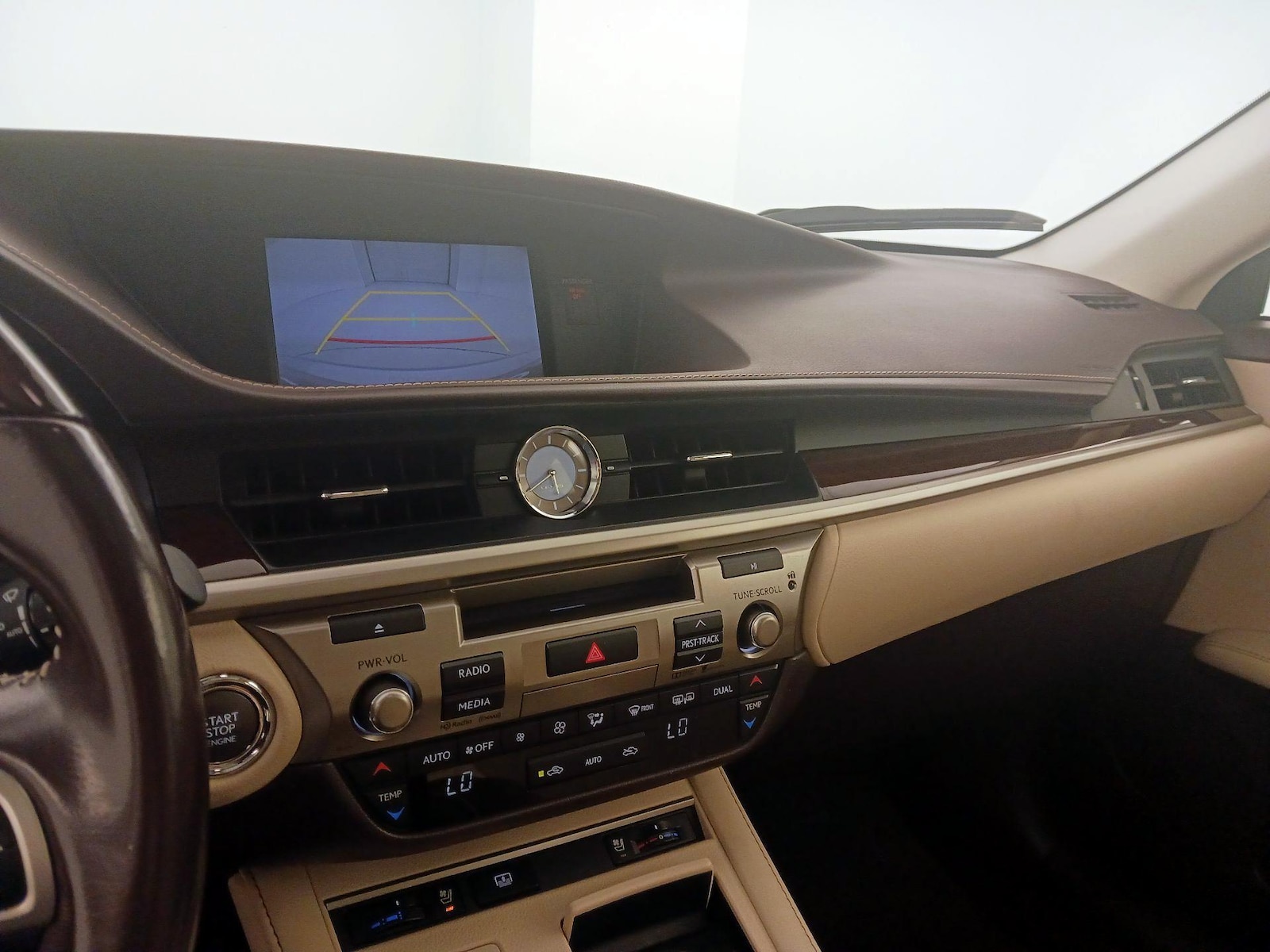 2016 Lexus ES 350 - Photo 16
